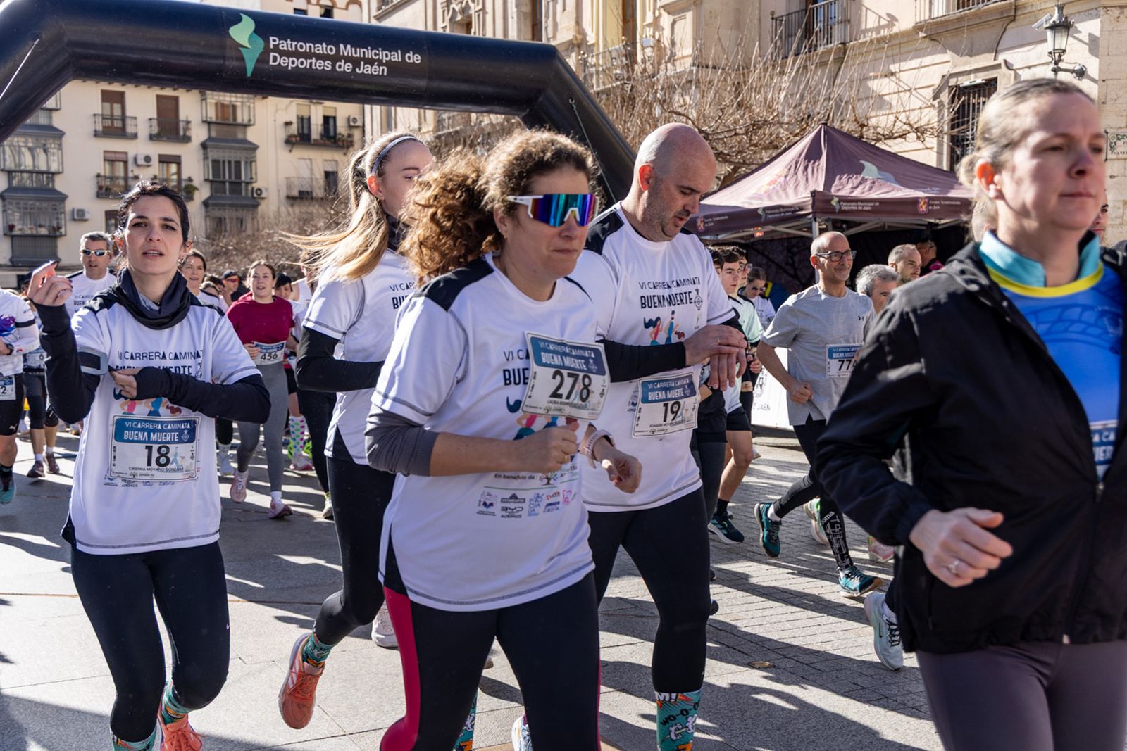 En imágenes: deporte y solidaridad se dan la mano en la VI Carrera-Caminata de la Hermandad de la Buena Muerte (1)