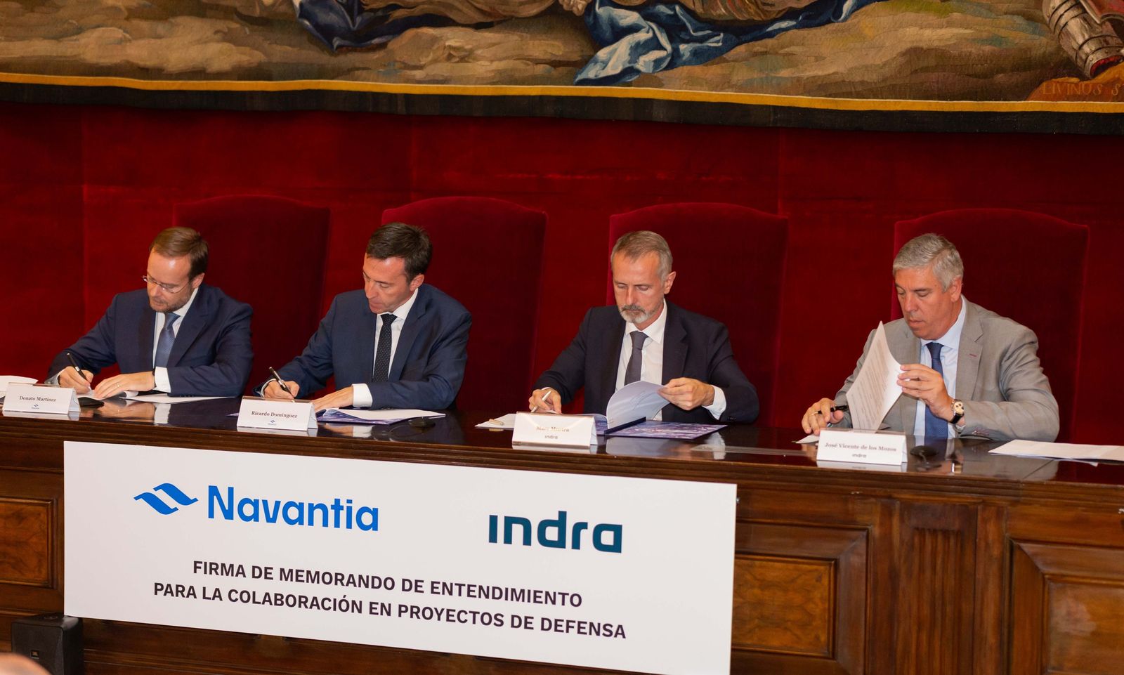 Firma del acuerdo entre Navantia e Indra.