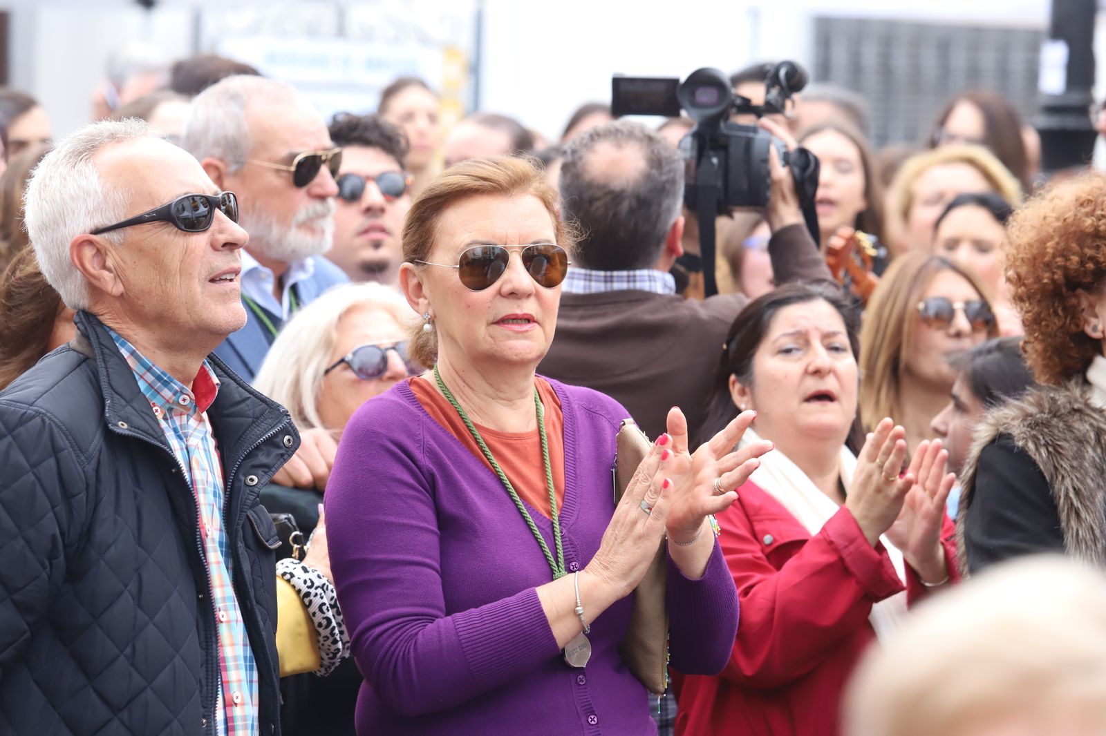 Imágenes de la misa de la Hermandad del Rocío de Huelva ante la Virgen del Rocío