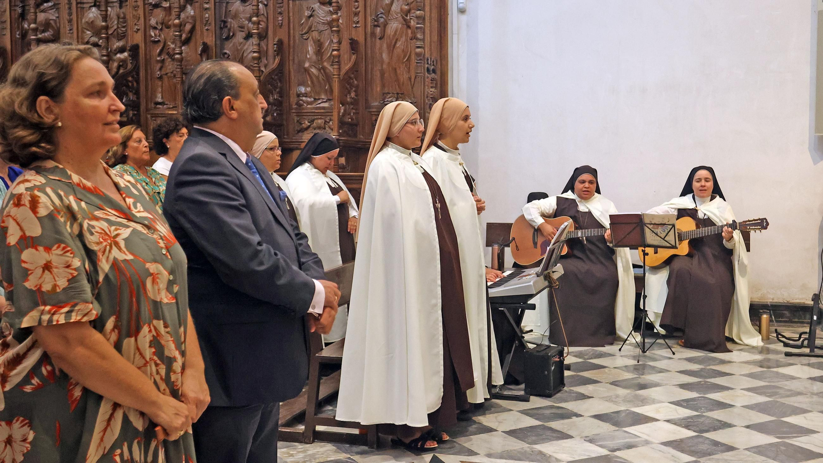 Imágenes de la misa de bienvenida a las hermanas Carmelitas en La Cartuja de Jerez