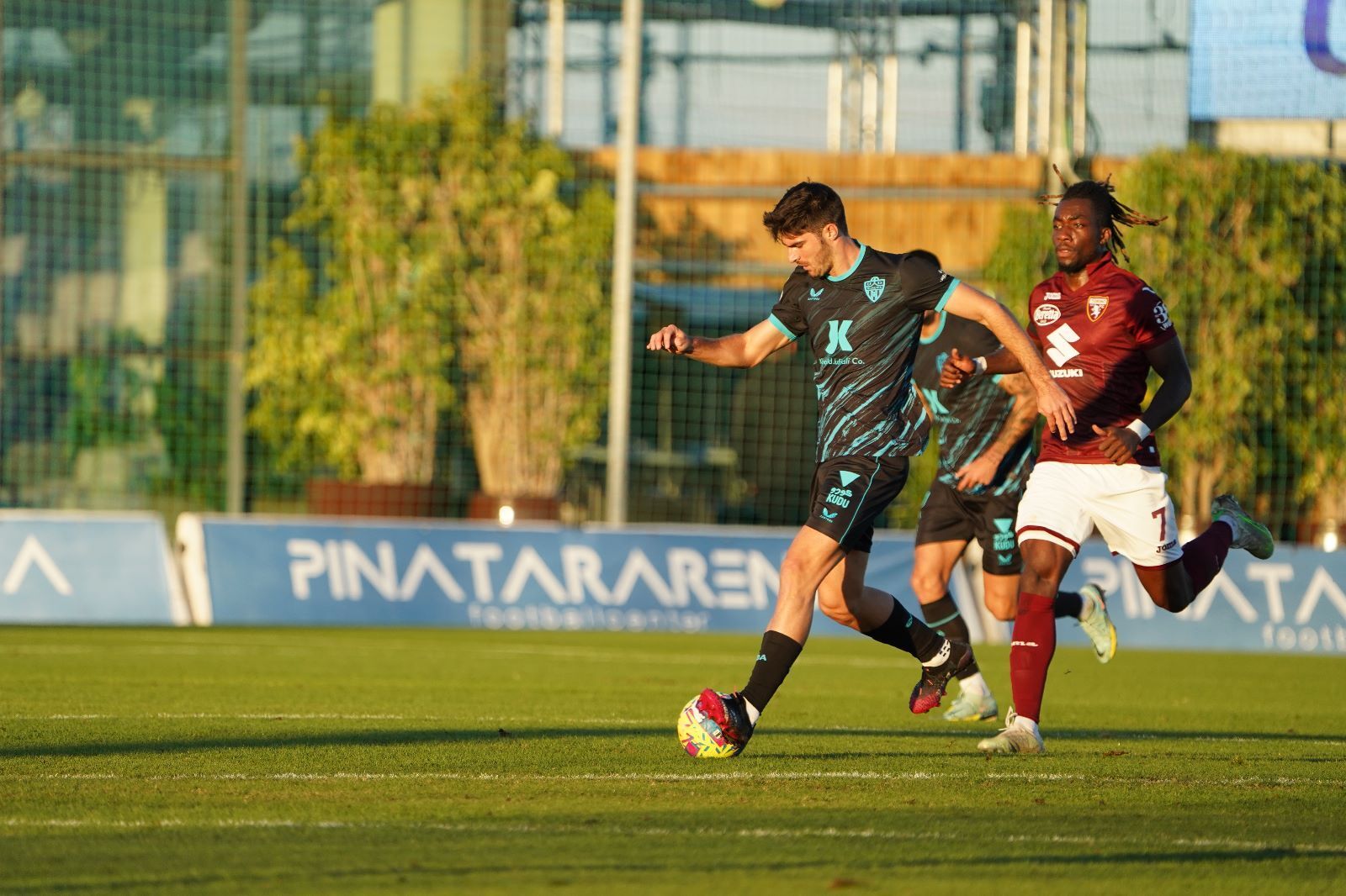 Las fotos del primer encuentro de la historia del Almería ante un rival italiano