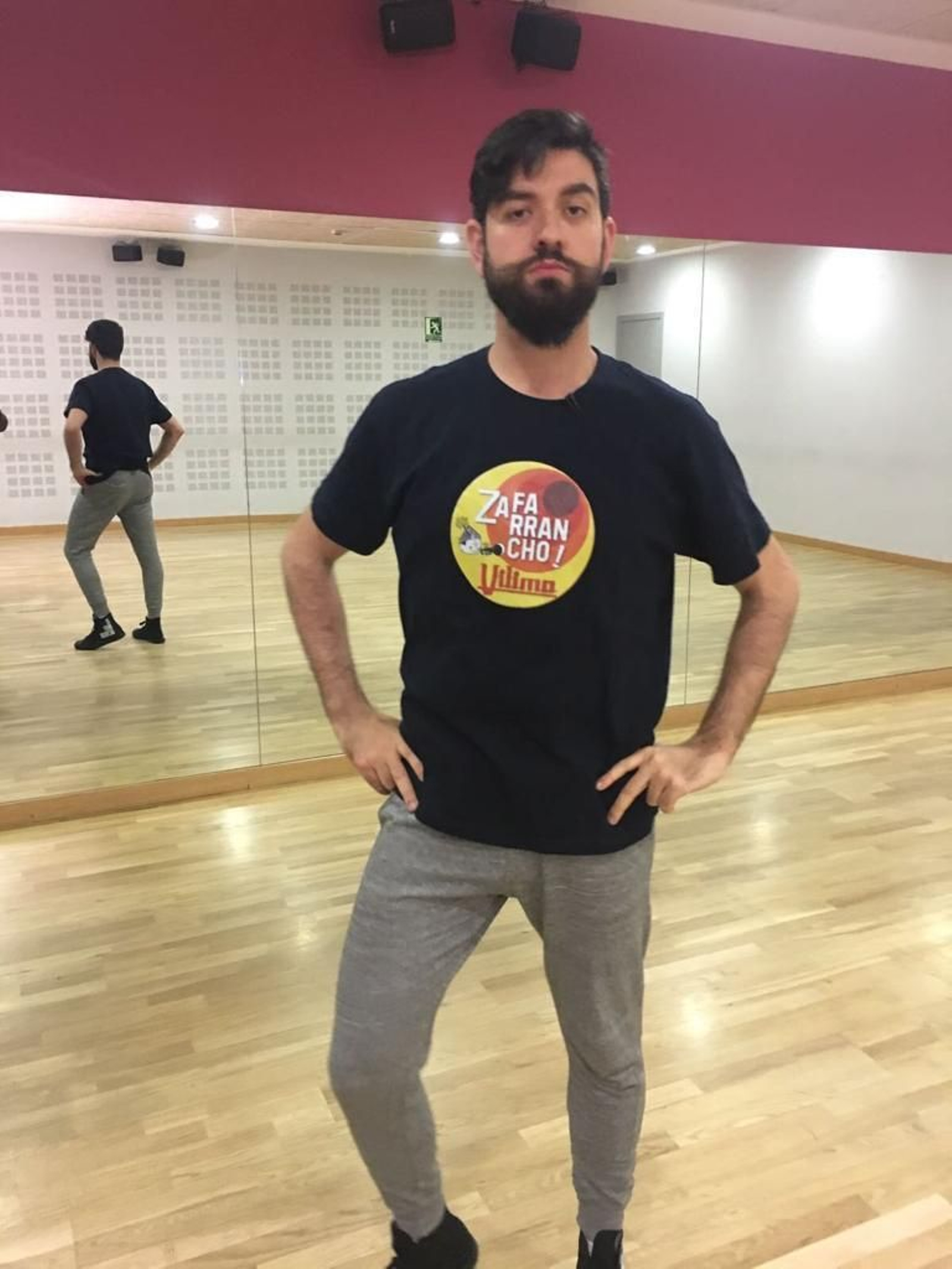 Manu Sánchez con la camiseta de 'Zafarrancho Vilima' en 'Bailando con las Estrellas' de TVE.