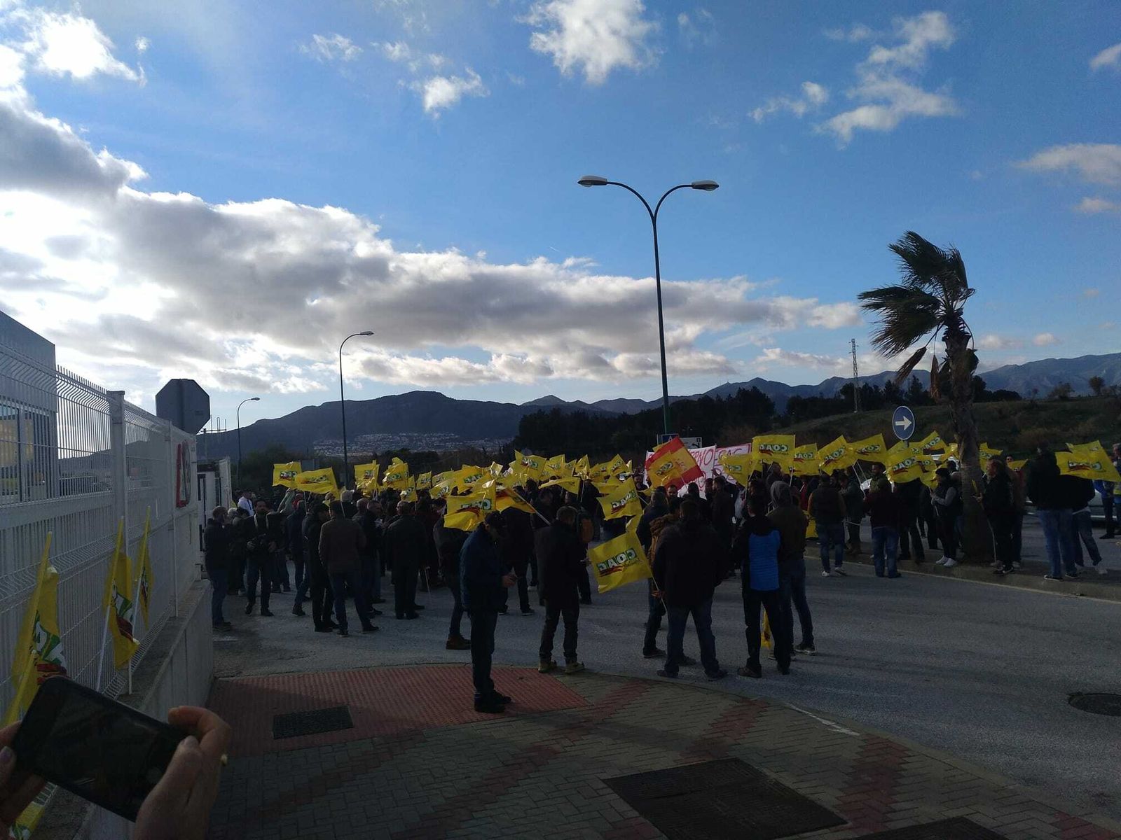 Cientos de agricultores se concentran en Málaga.