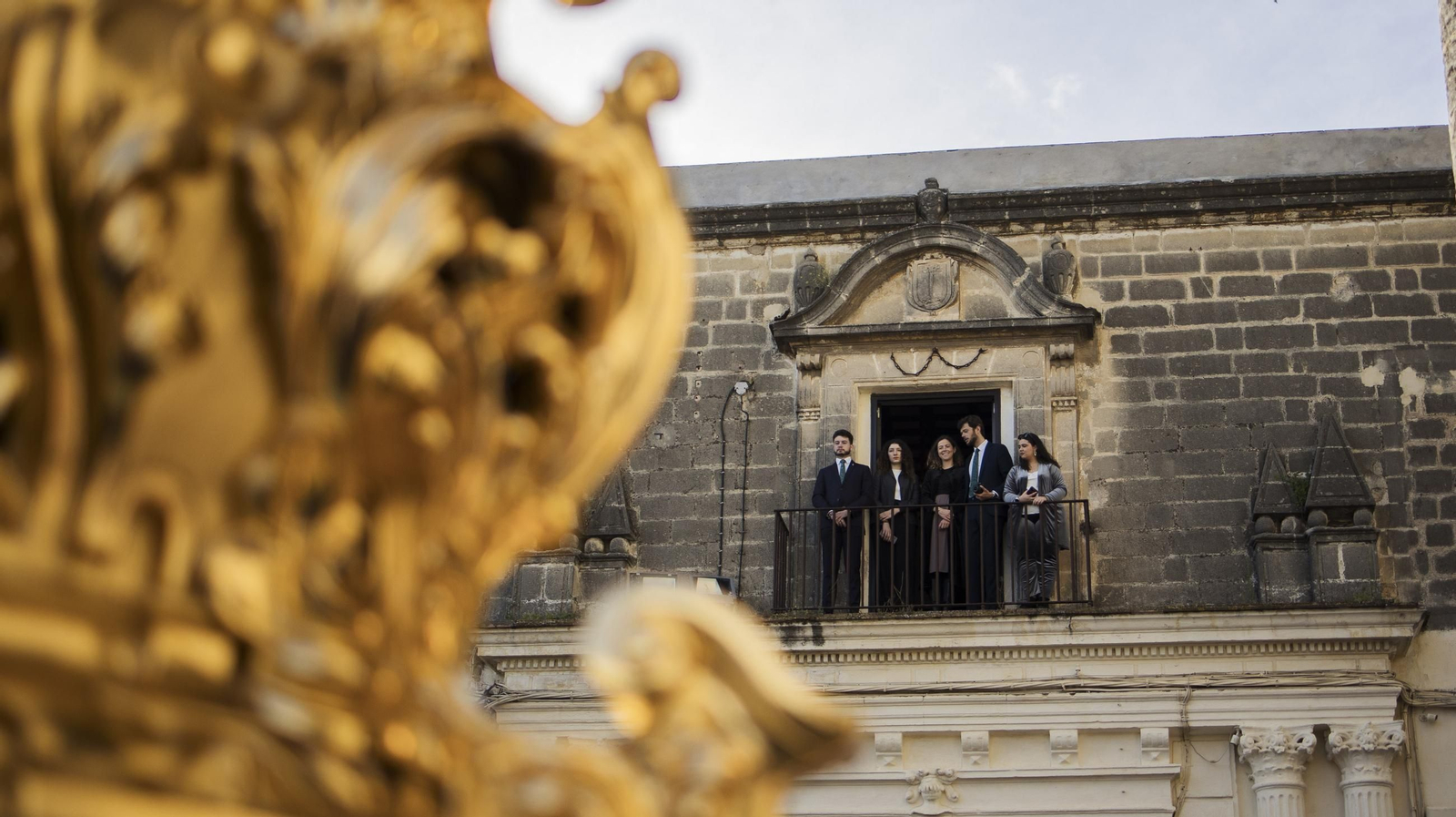 Imágenes de la Hermandad de La Vera-Cruz en el Jueves Santo de Jerez 2025