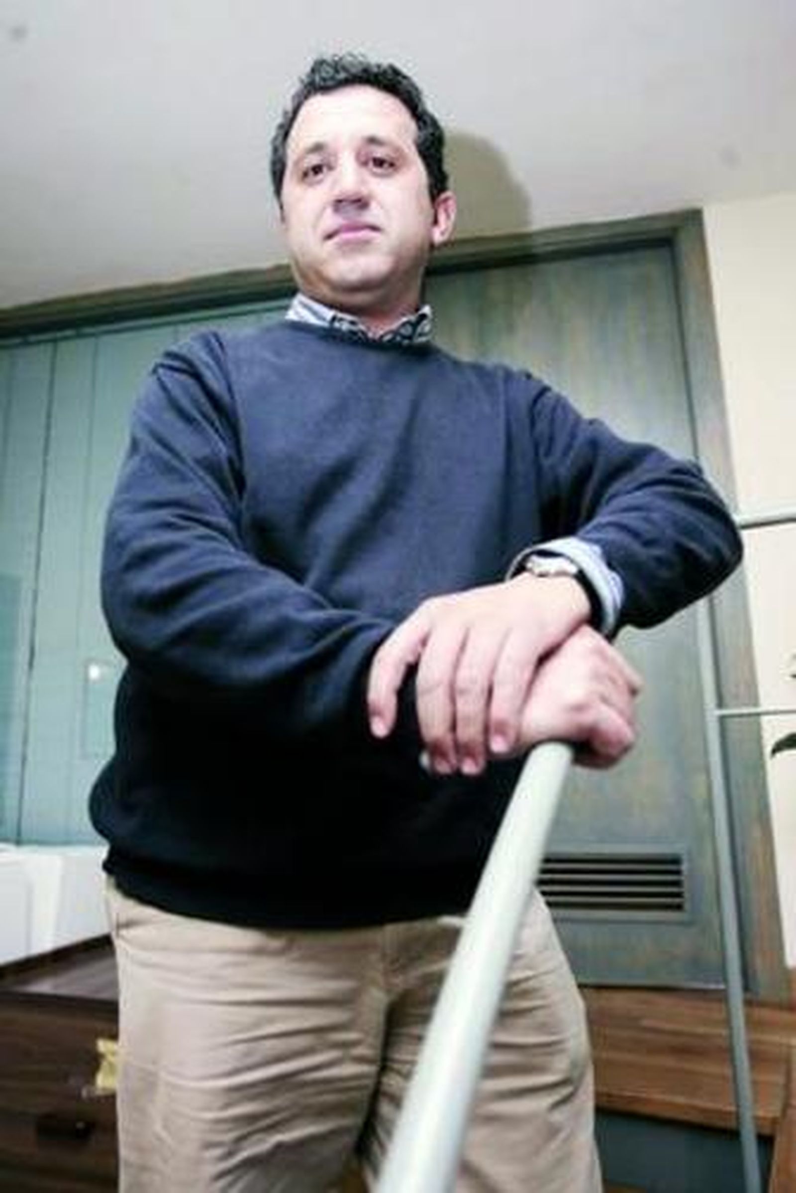 Nació en Melilla en el año 1959.