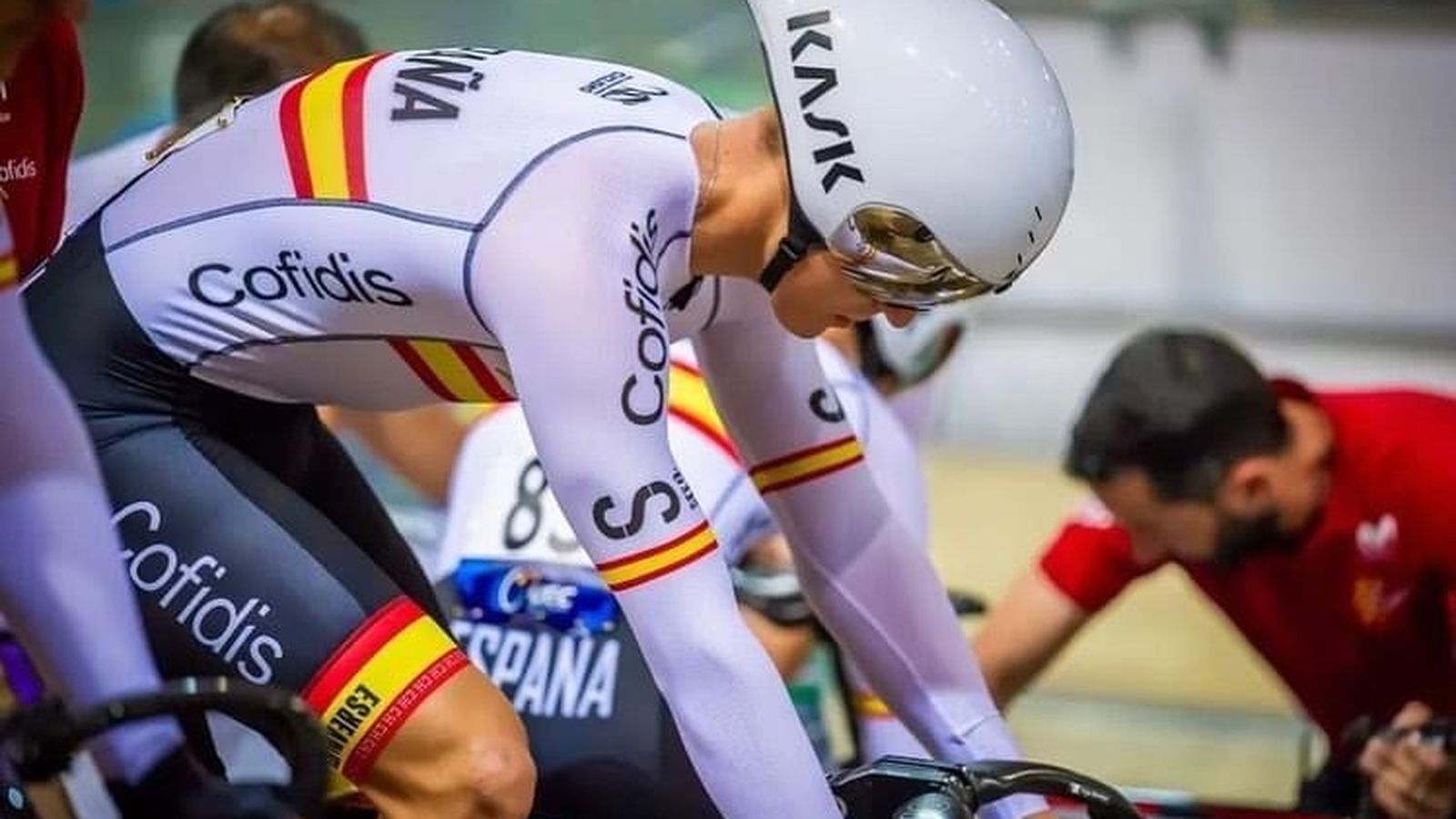 Hugo, preparado para salir a pista a competir.