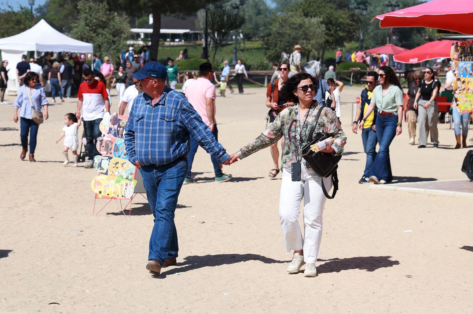 Imágenes del domingo 14 de abril en Huelva
