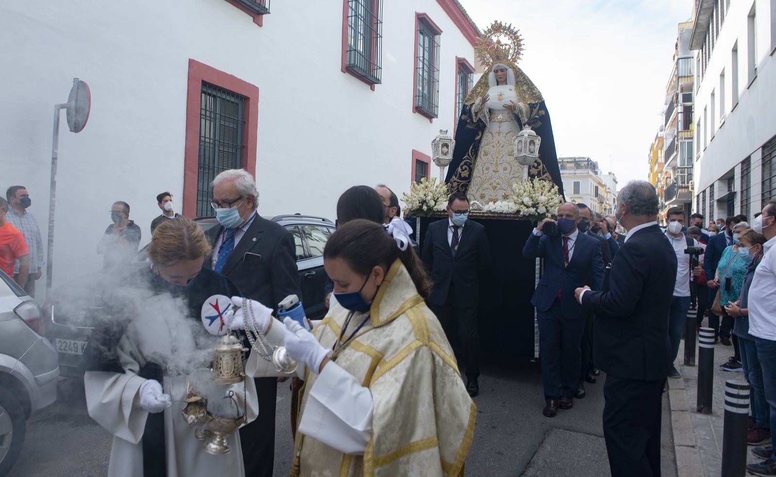 Rosario de la aurora con la Virgen del Dulce Nombre