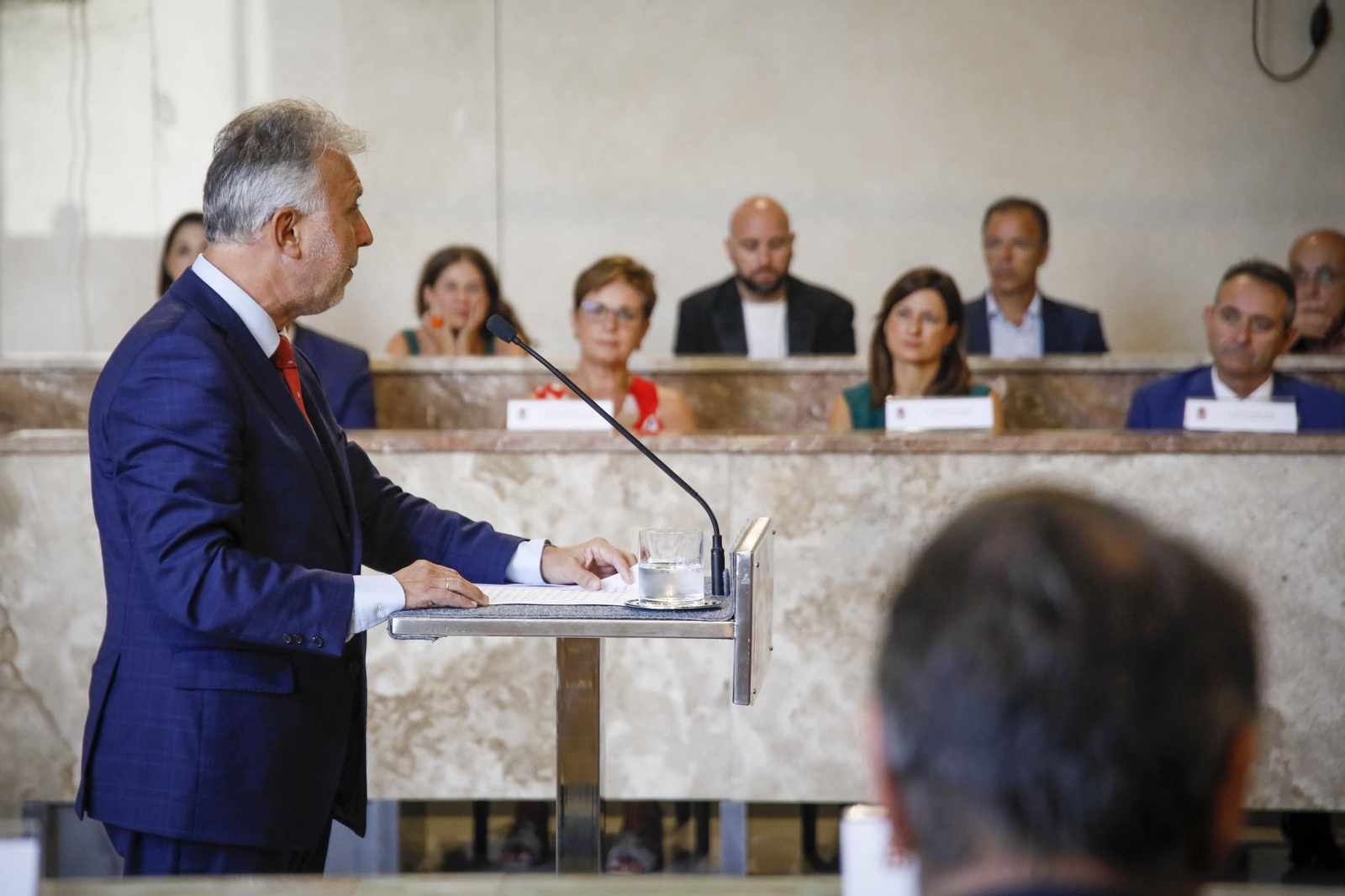 Placa de memoria histórica en el monumento de los coloraos, en imágenes