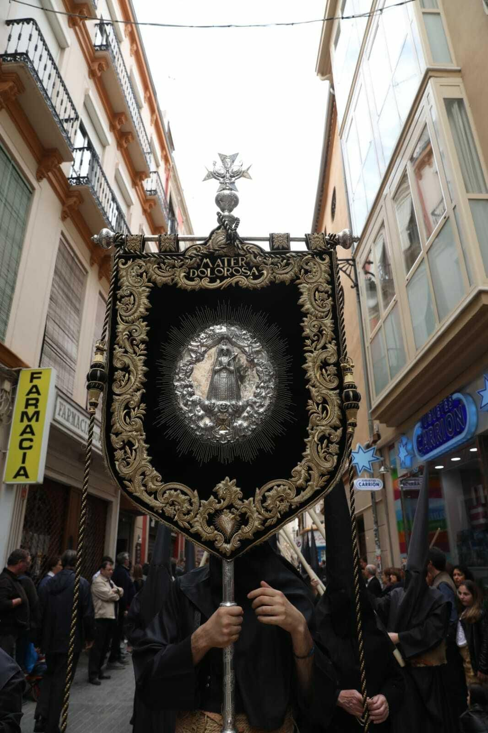Las fotos de Dolores de San Juan del Viernes Santo en Málaga Las fotos de Dolores de San Juan del Viernes Santo en Málaga