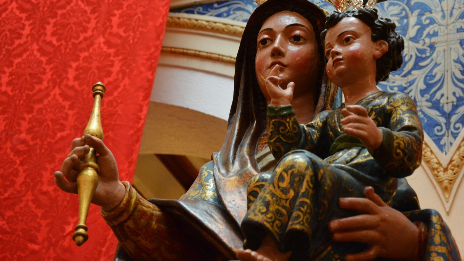 Inauguración exposición 'Oliva, luz de un pueblo'.