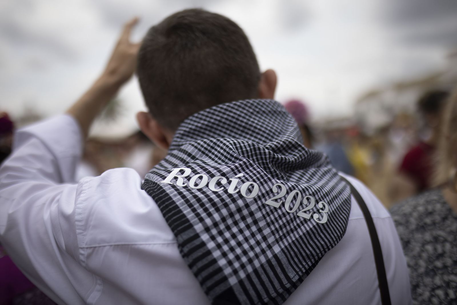 El Rocío 2023: Imágenes de ambiente en la aldea durante la presentación de las Hermandades
