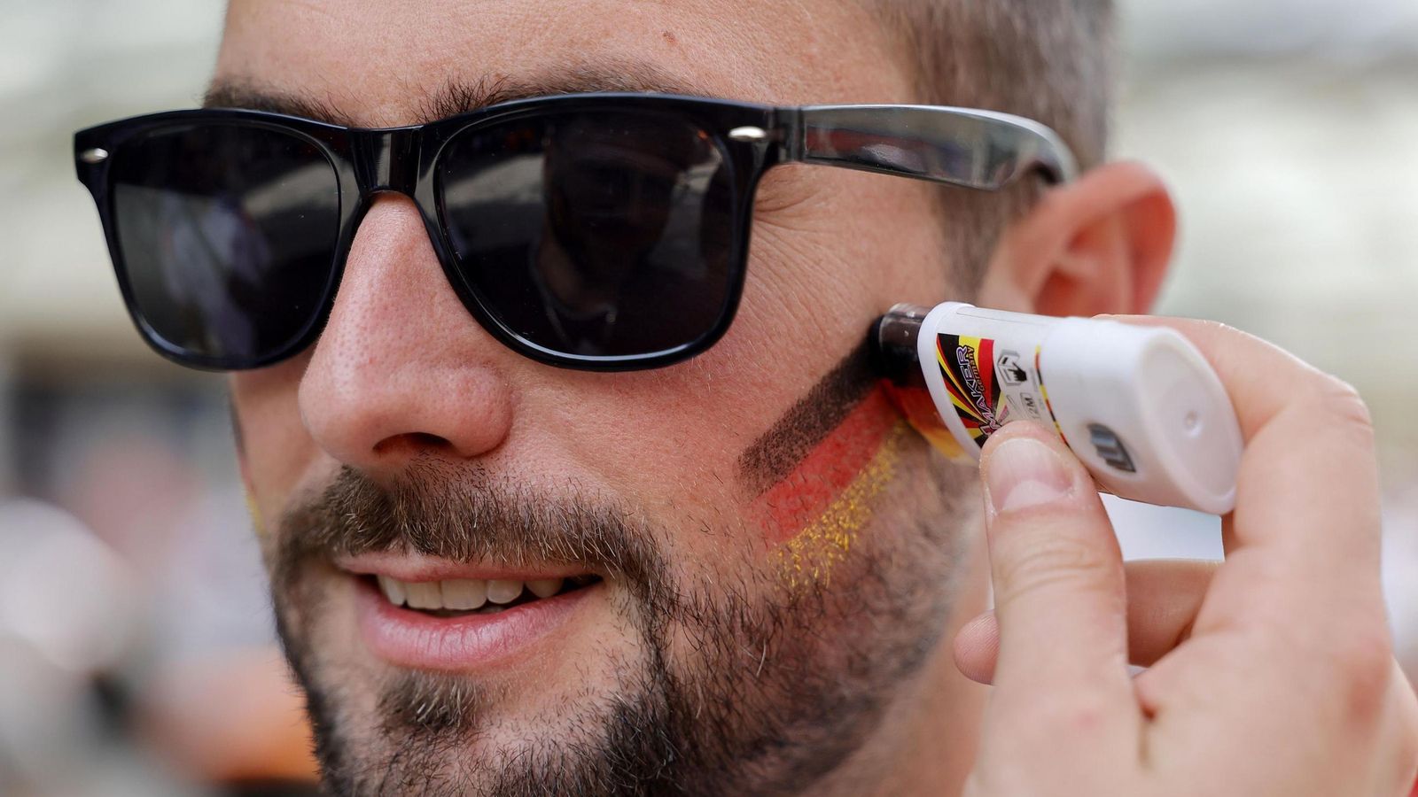 Las fotos de la afición española en Stuttgart antes del España - Alemania