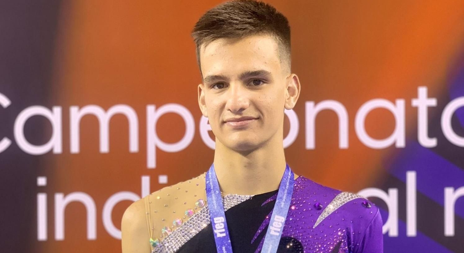 Jesús Casado, gimnasta del Rítmico Colombino, campeón de España en aro.