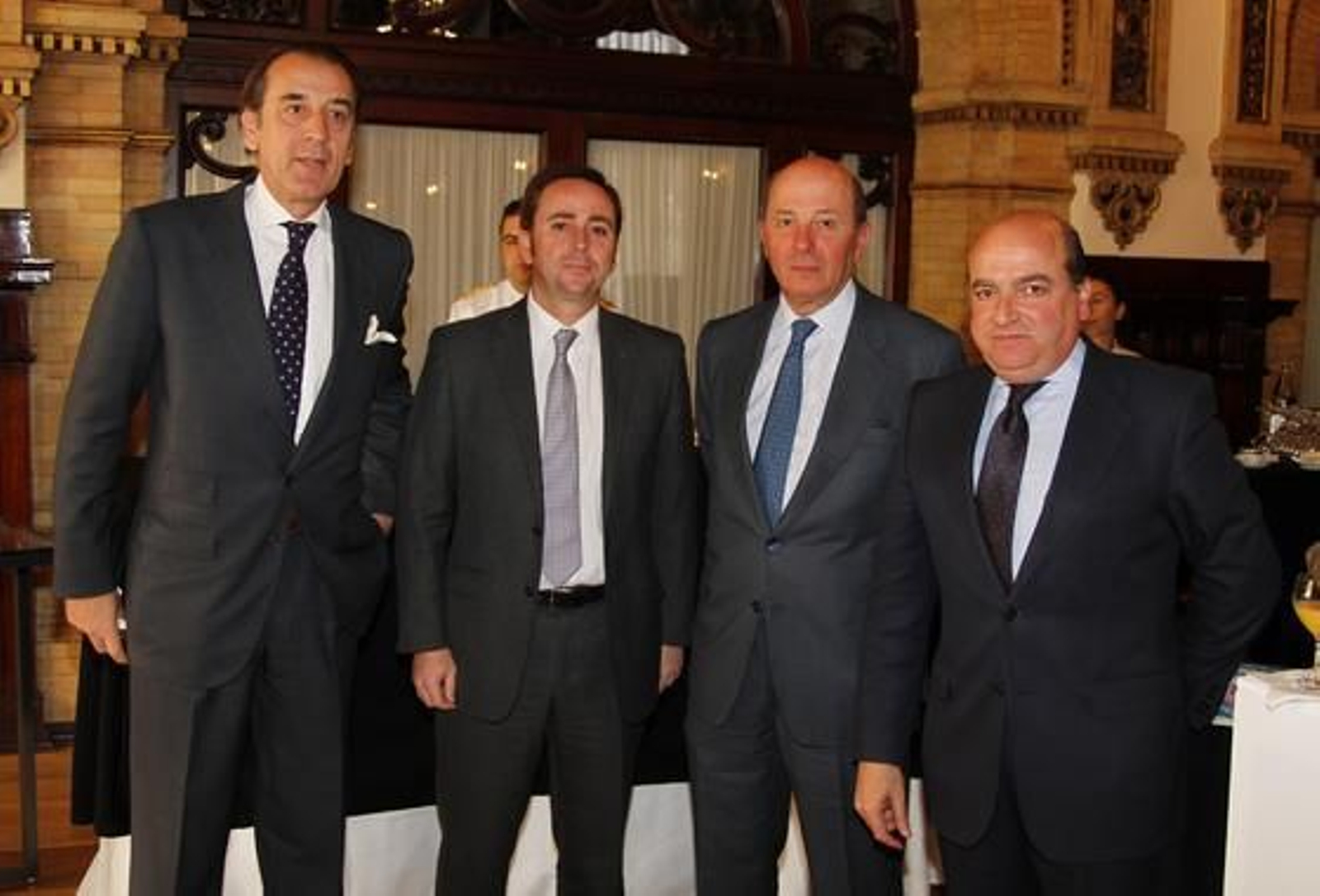 Manuel Ruiz, Antonio Milla, Salvador Loring y Luis Miguel Martín Rubio.


Foto: Juan Carlos Vazquez y Victoria Garcia