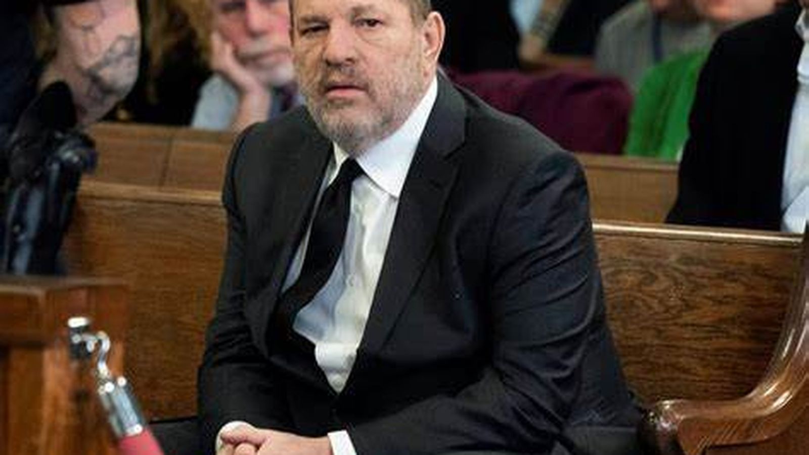 Weinstein, condenado a 23 años de cárcel por abuso sexual.