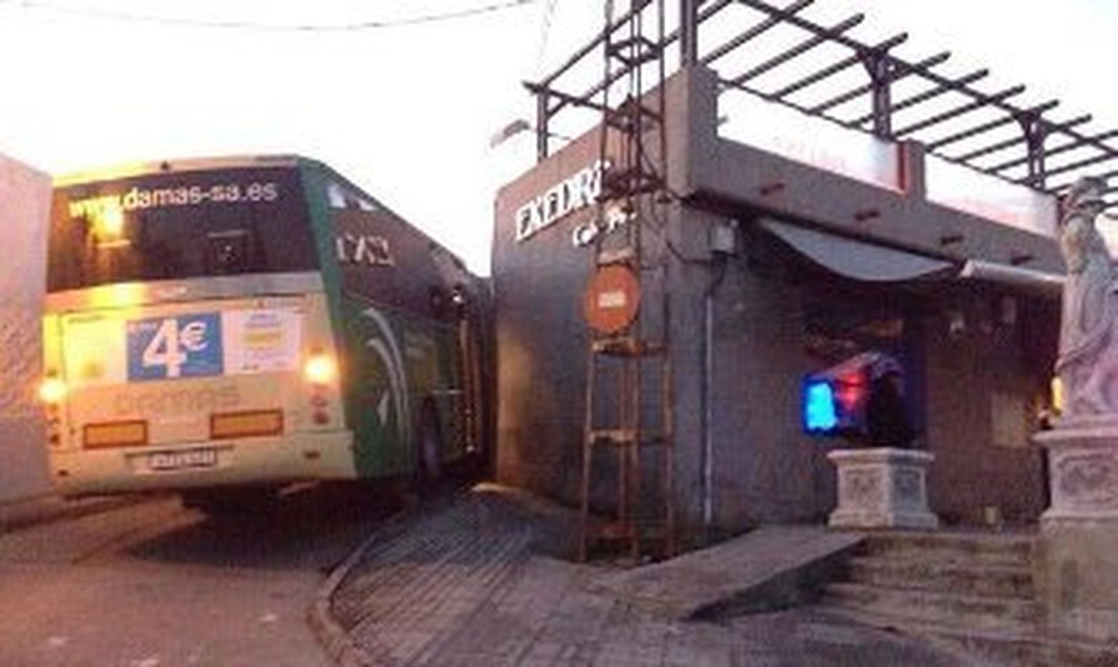 Una de las imágenes del autobús, que circulan por las redes sociales.