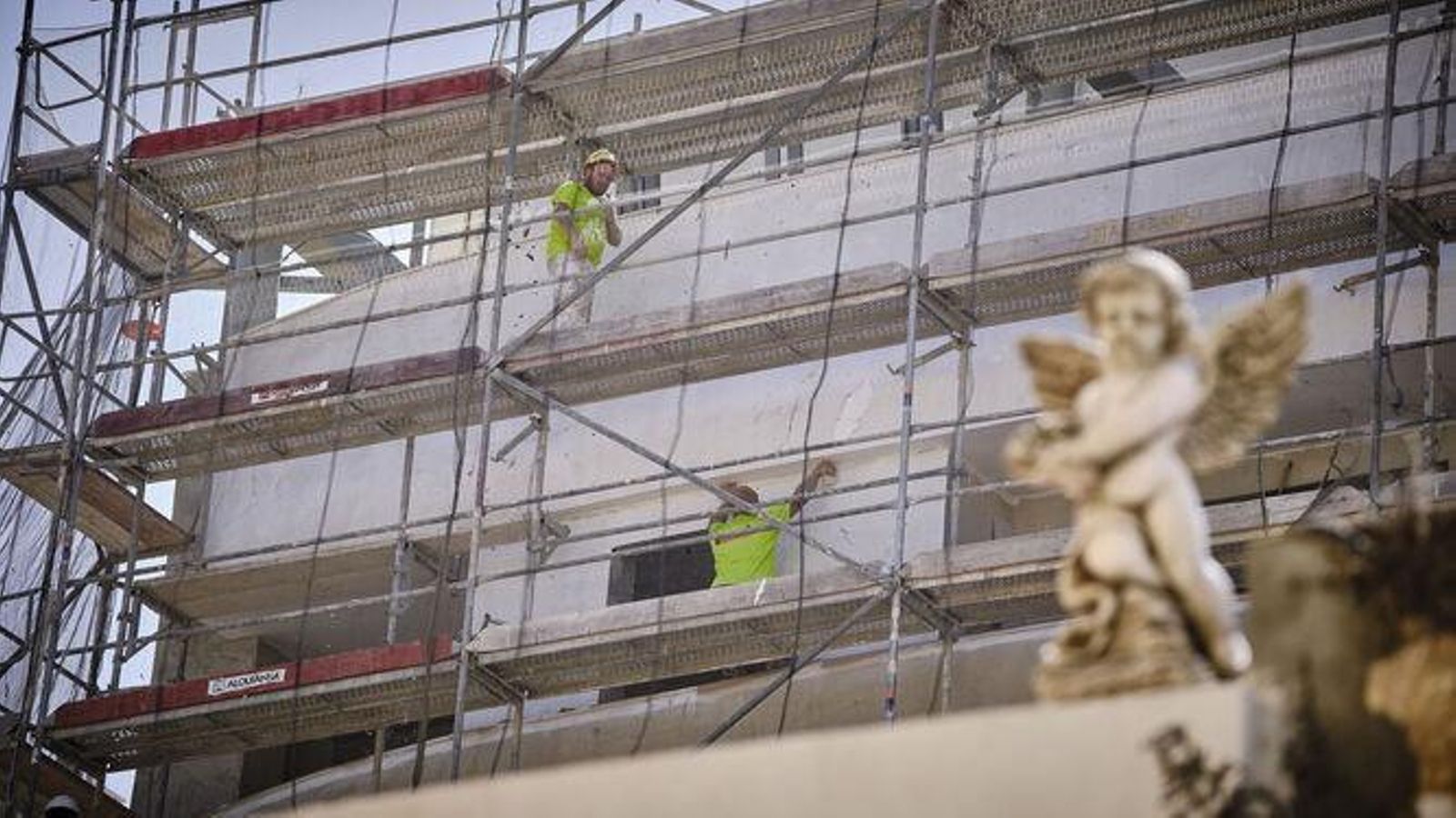 Obras en un edificio de viviendas en Cádiz.