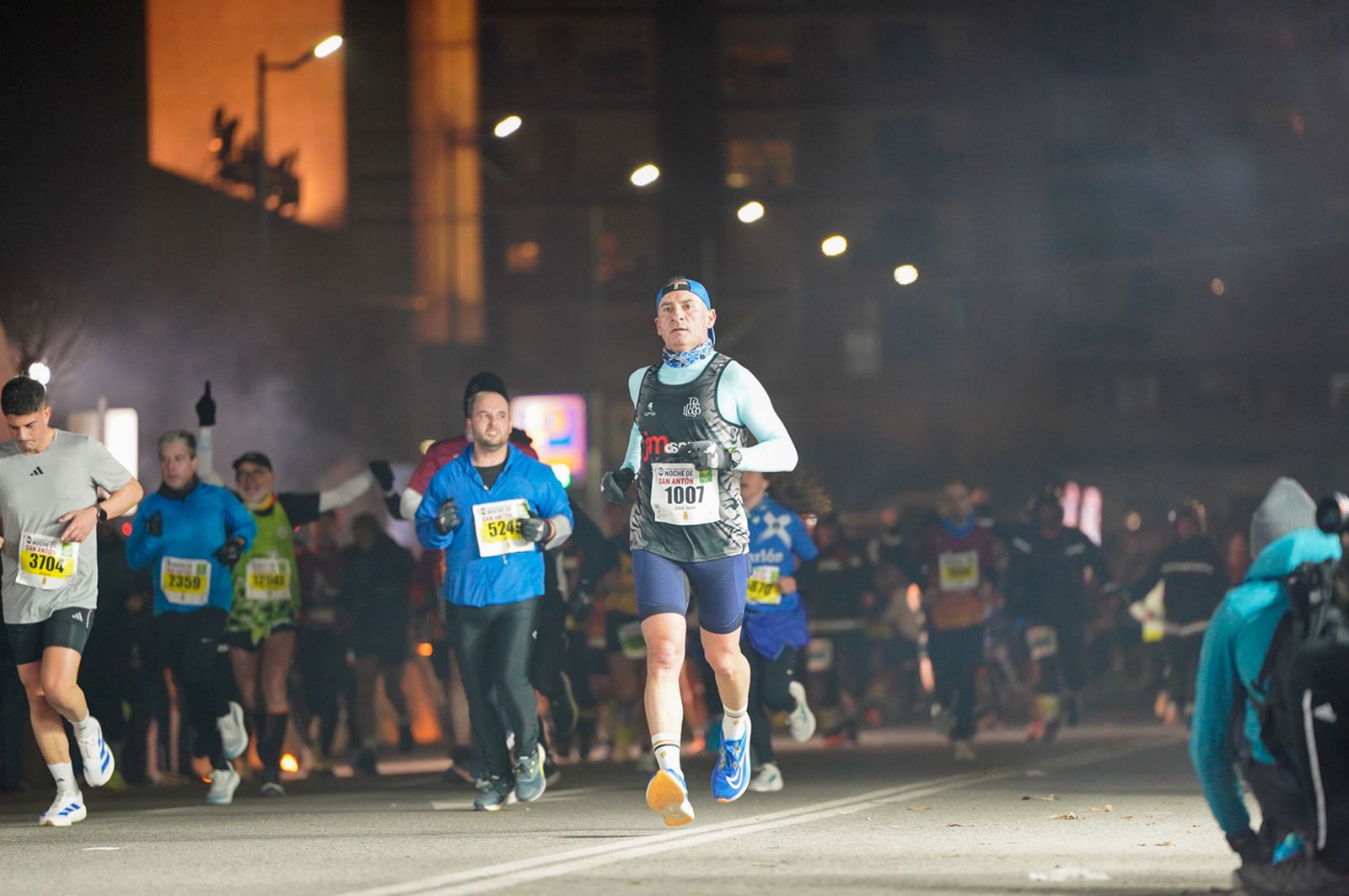 En imágenes: búscate en tu llegada a meta de la Carrera de San Antón 2026 (11)