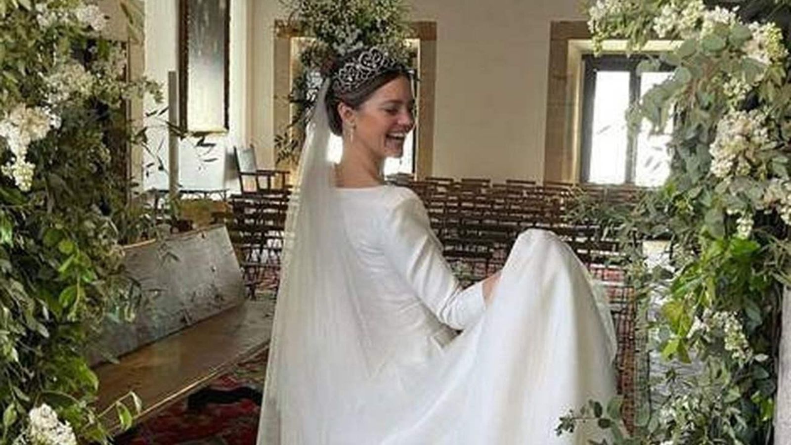 Isabelle Junot, con su vestido de novia.