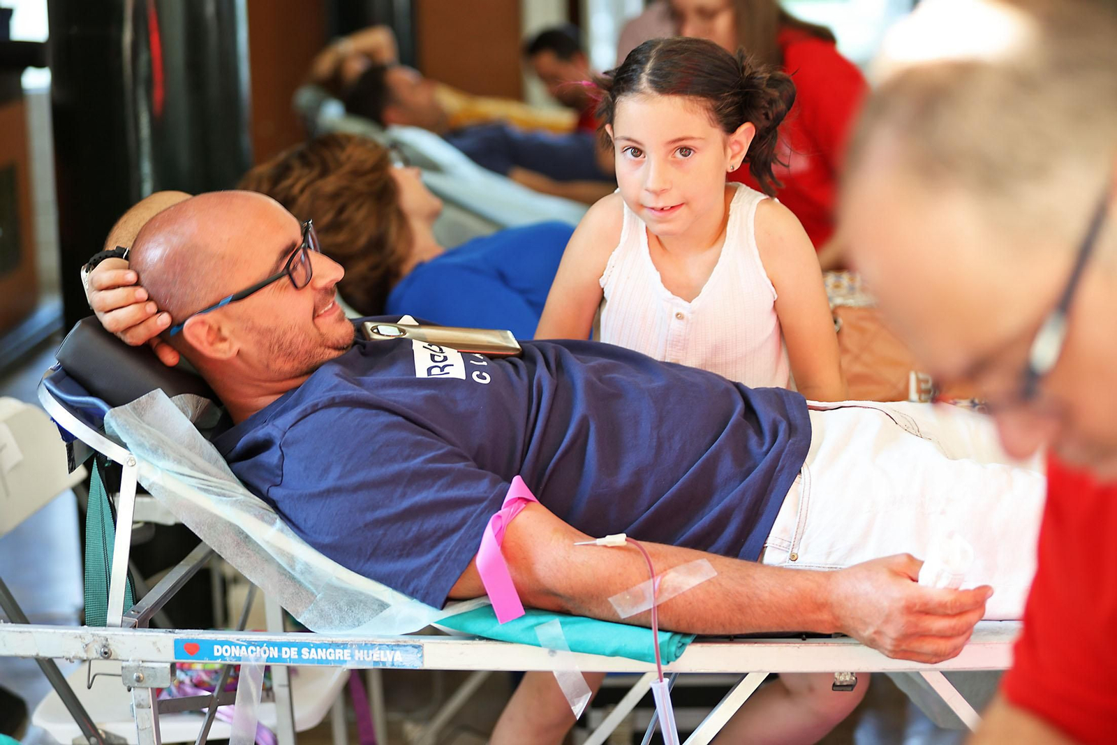 Imágenes de la macrocolecta de sangre en la Casa Colón de Huelva