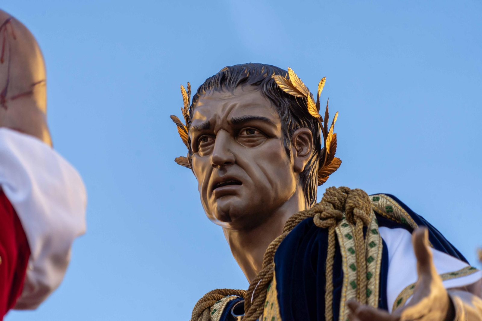 Martes Santo: Imágenes de la procesión de La Sentencia