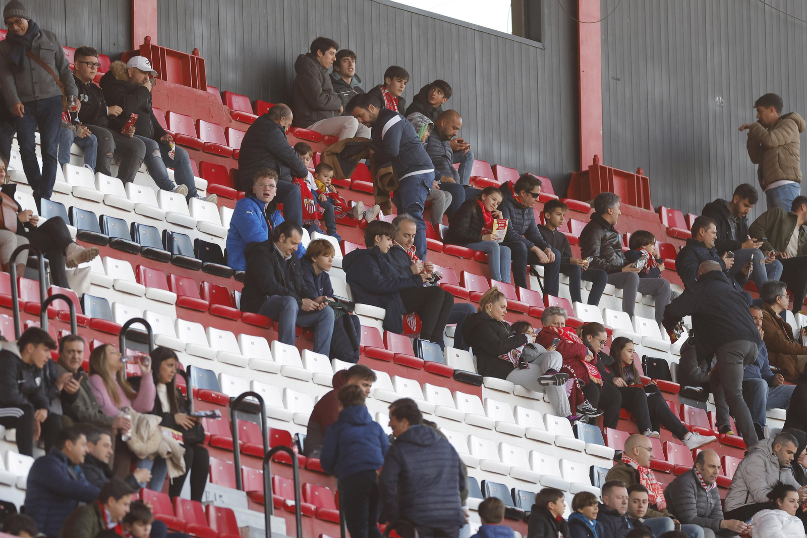 Búscate en las fotos del Sevilla-Mallorca