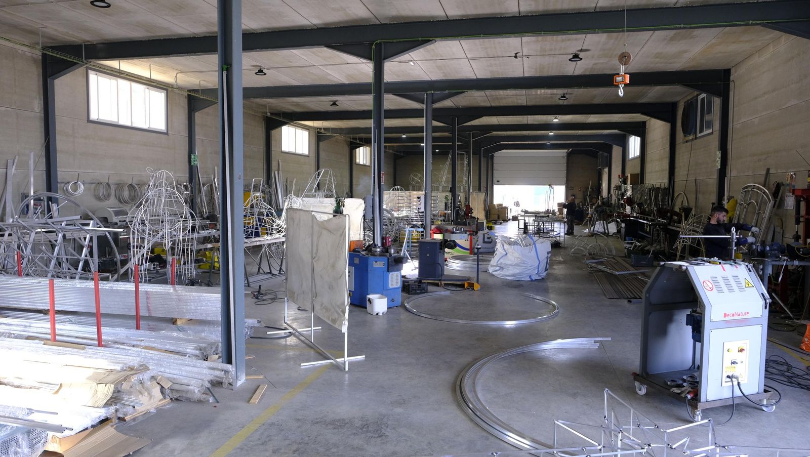 Desde Huécija a todo el mundo, Deconature, alegra la navidad con sus luces, en imágenes