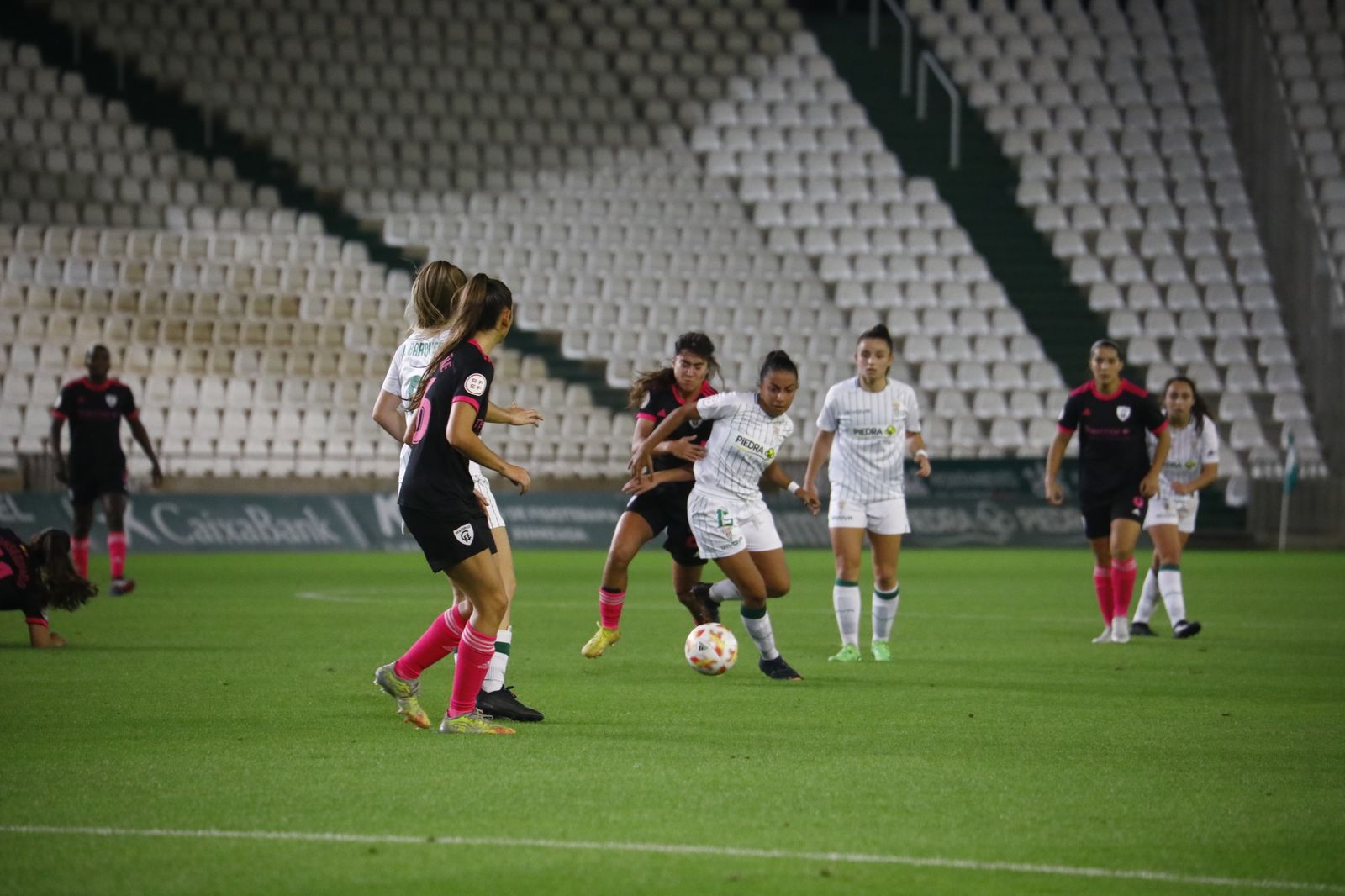 La derrota del Córdoba Femenino ante el Madrid CFF en la Copa de la Reina, en imágenes