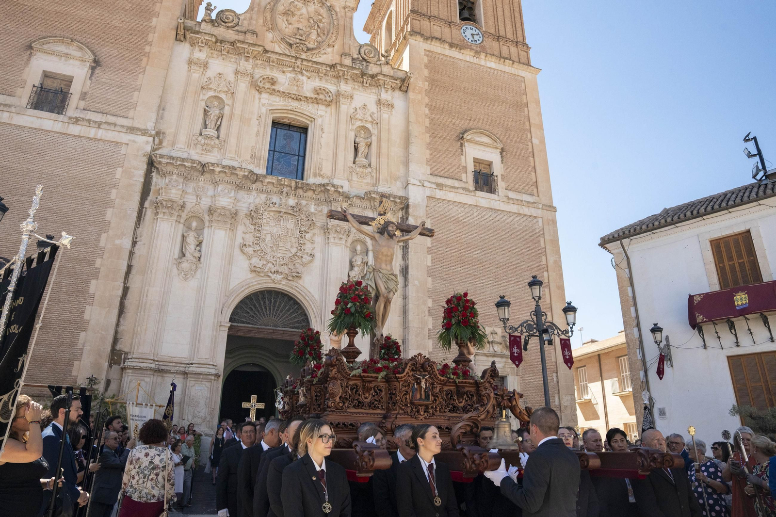Eucaristía y procesión de Exaltación de la Cruz en la localidad de Vélez-Rubio