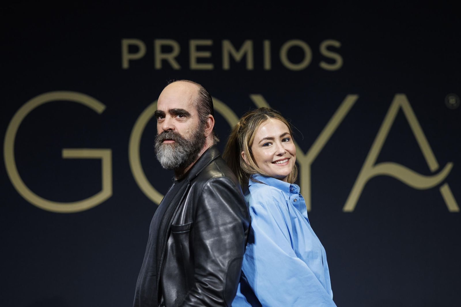 Los presentadores de la gala de los Goya 2026, la cantante y actriz Rigoberta Bandini y el actor Luis Tosar