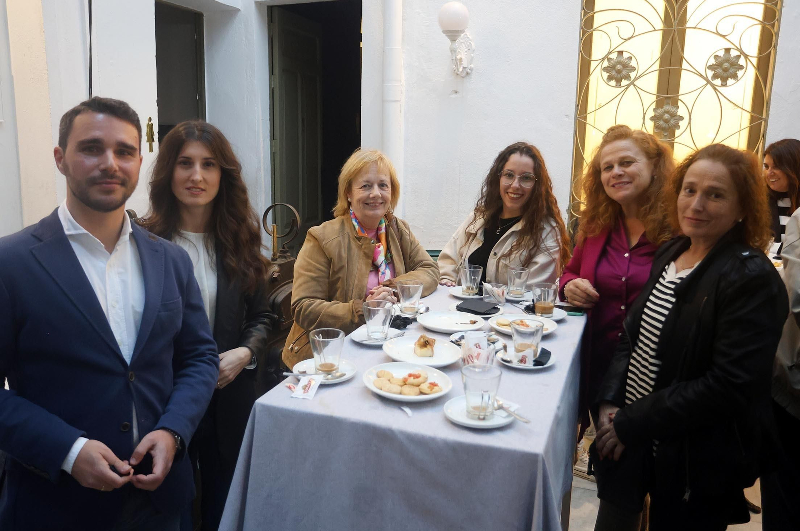 Imágenes de la presentación de "La Guía de Semana Santa de Huelva y Provincia" de Huelva Información