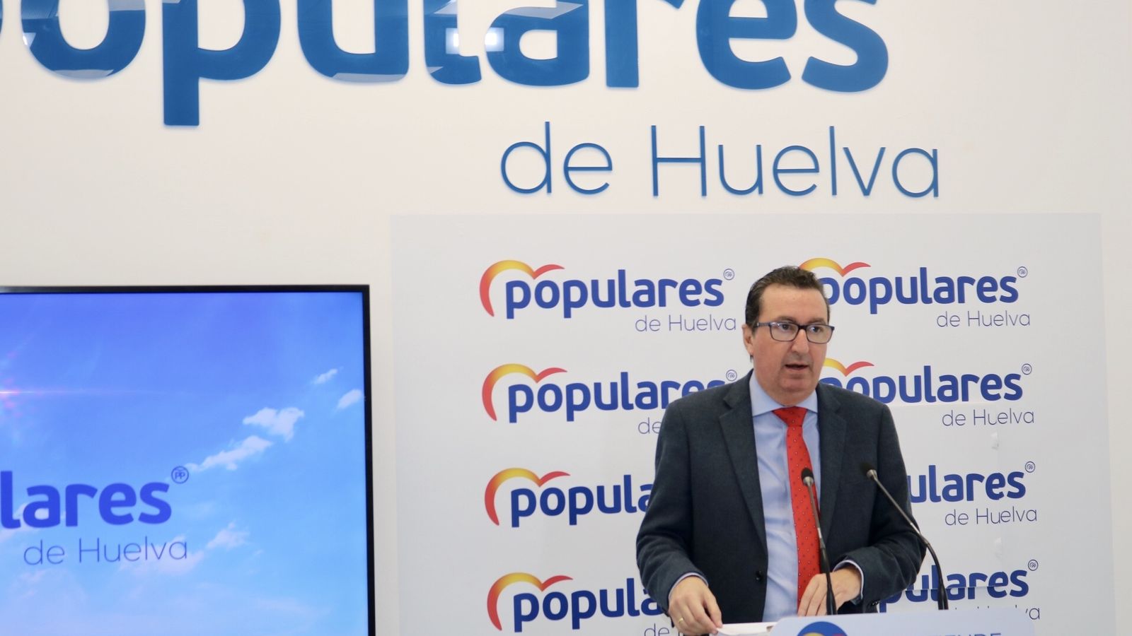 Manuel Andrés González, presidente de los populares de Huelva.