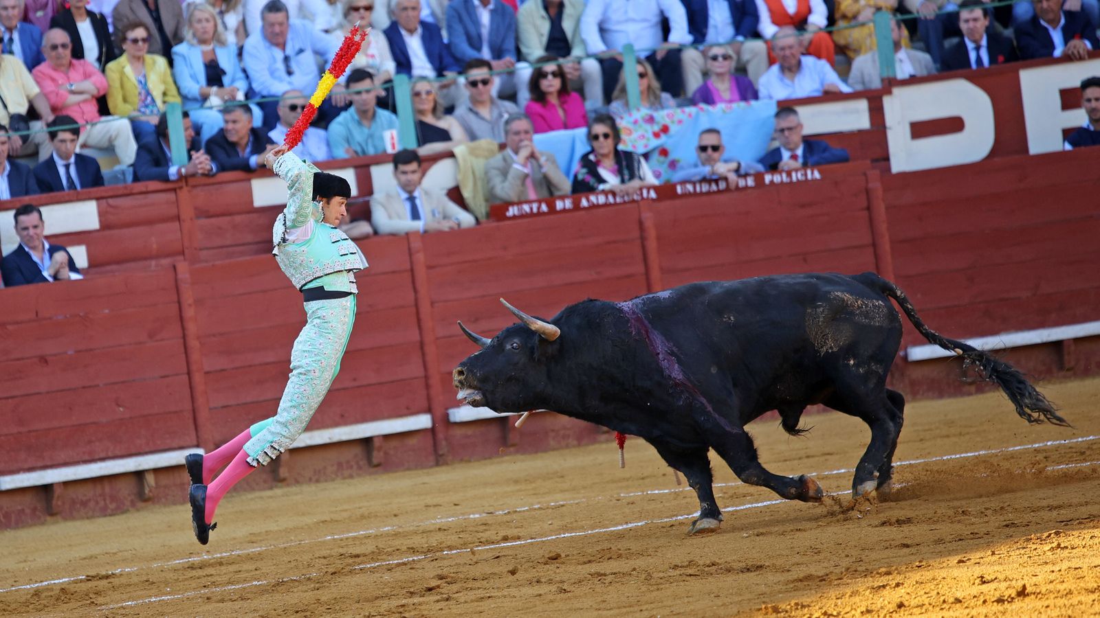 Última tarde de toros de la Feria de Jerez 2024 con Morante, Manzanares y Castella