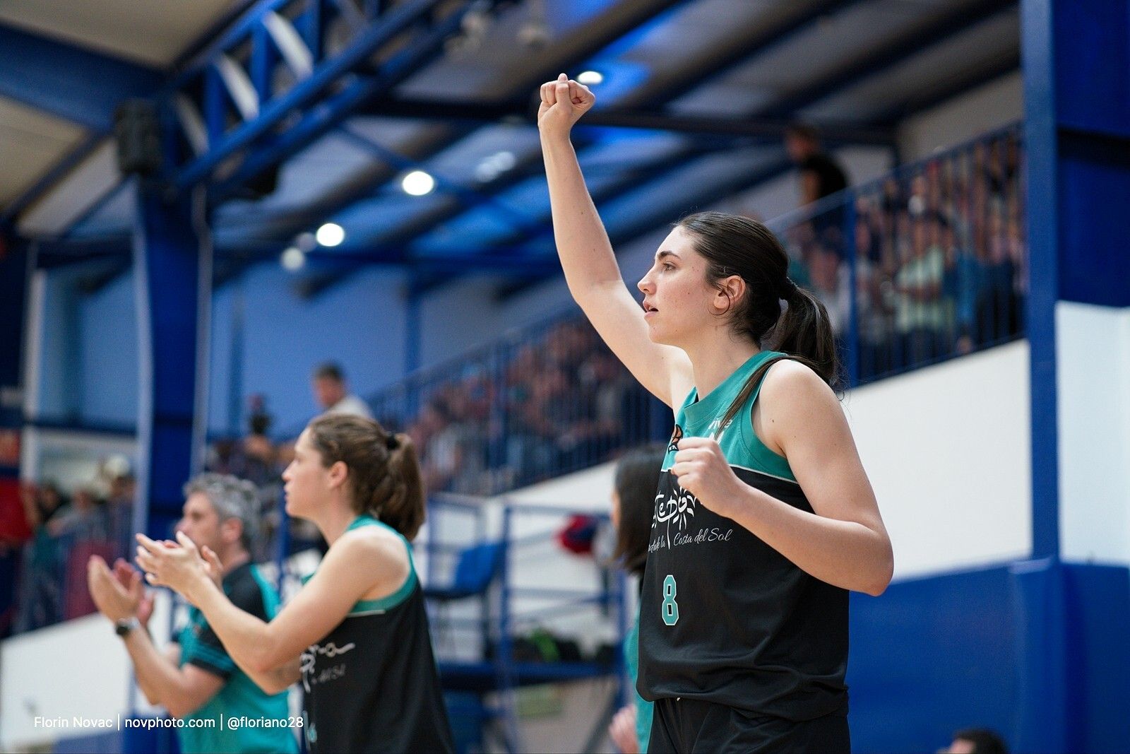 La fiesta en Estepona tras eliminar al Leganés