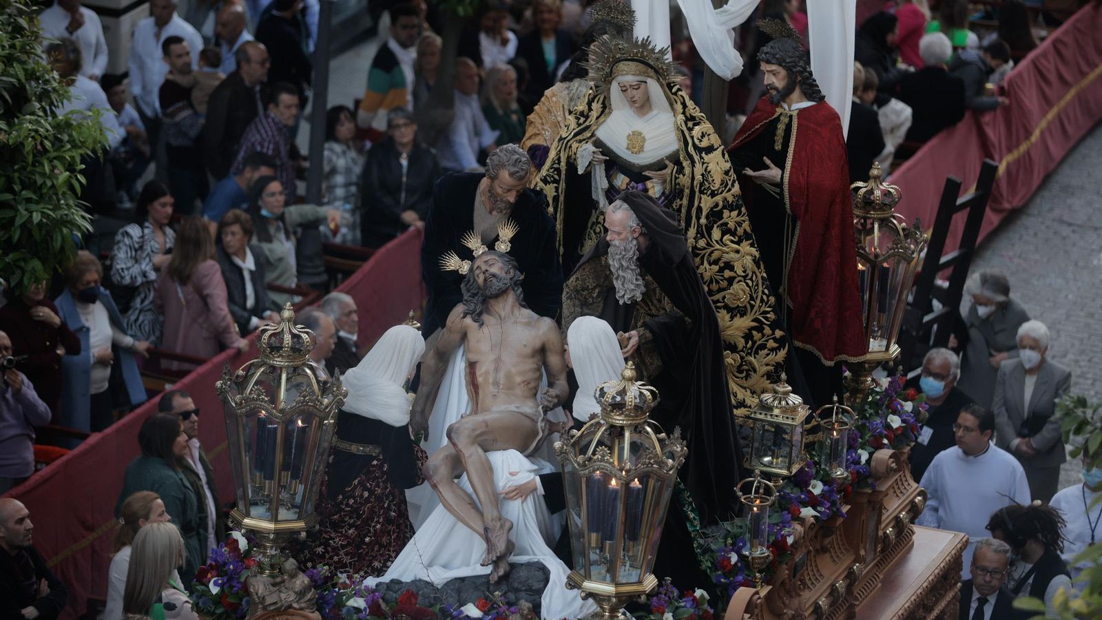 Santa Cruz en la Carrera Oficial de Huelva.