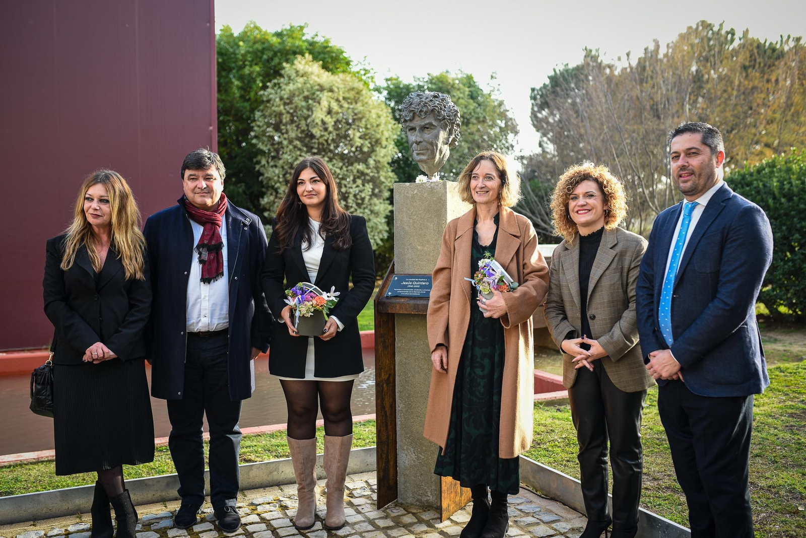Imágenes de la inauguración del busto de Jesús Quintero en el Centro de la Comunicación Jesús Hermida