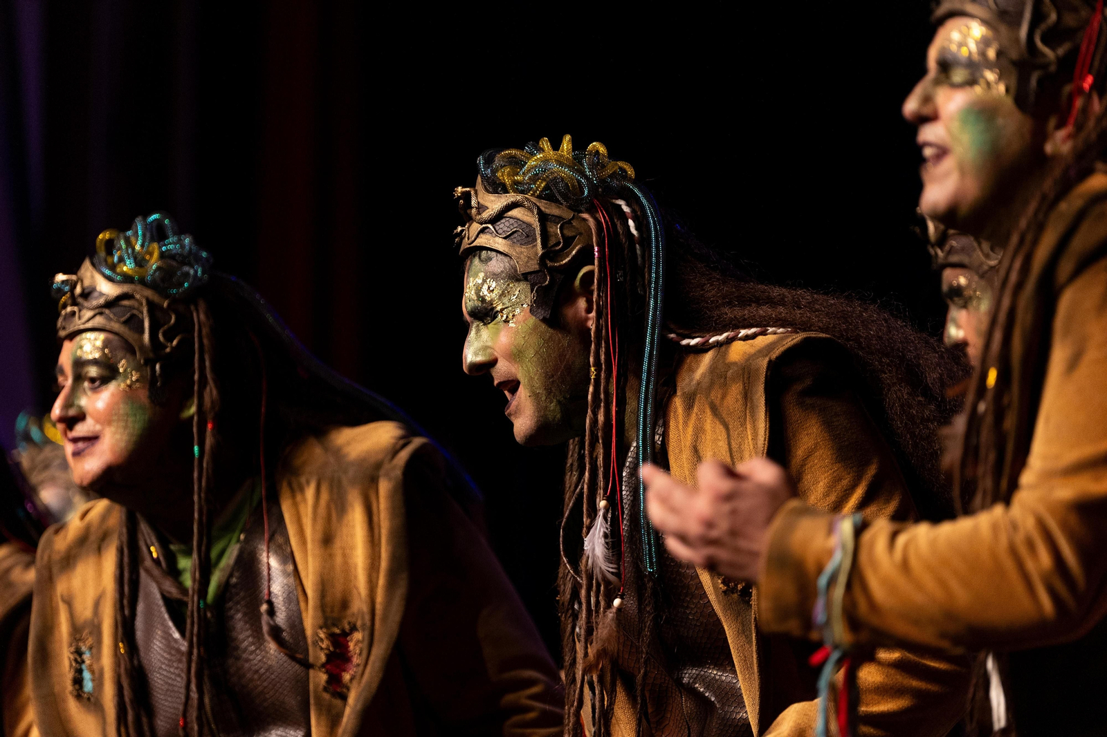 Imágenes de la actuación de la comparsa de Ayamonte "La Venenosa" en el Carnaval Colombino