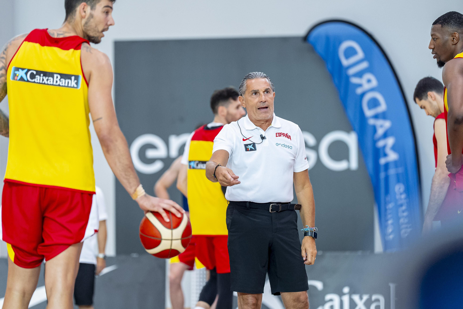 España vuelve a trabajar en Madrid con Alberto Díaz y Yankuba Sima España vuelve a trabajar en Madrid con Alberto Díaz y Yankuba Sima