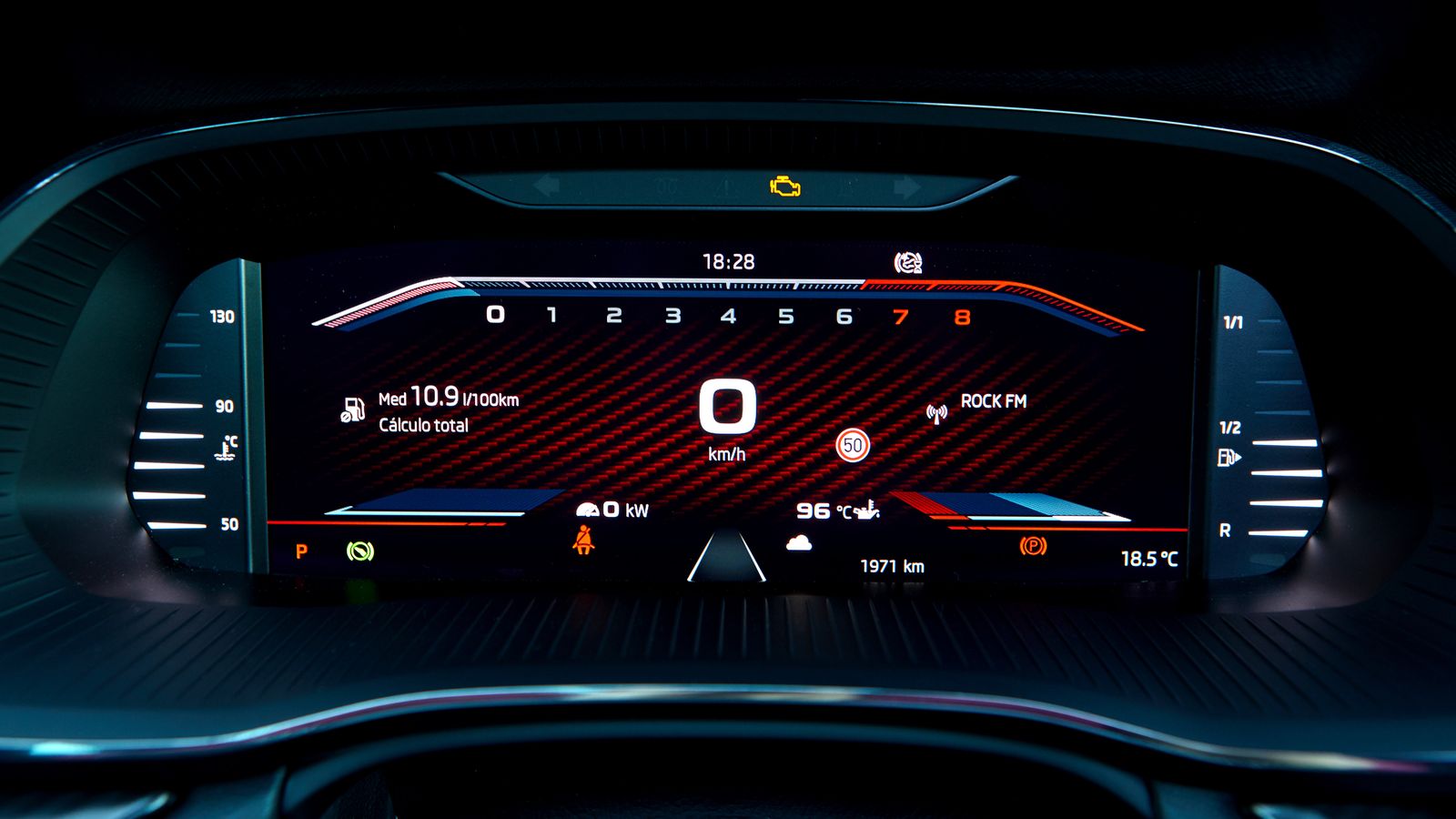 El Virtual Cockpit incorpora una pantalla deportiva para sólo los RS.