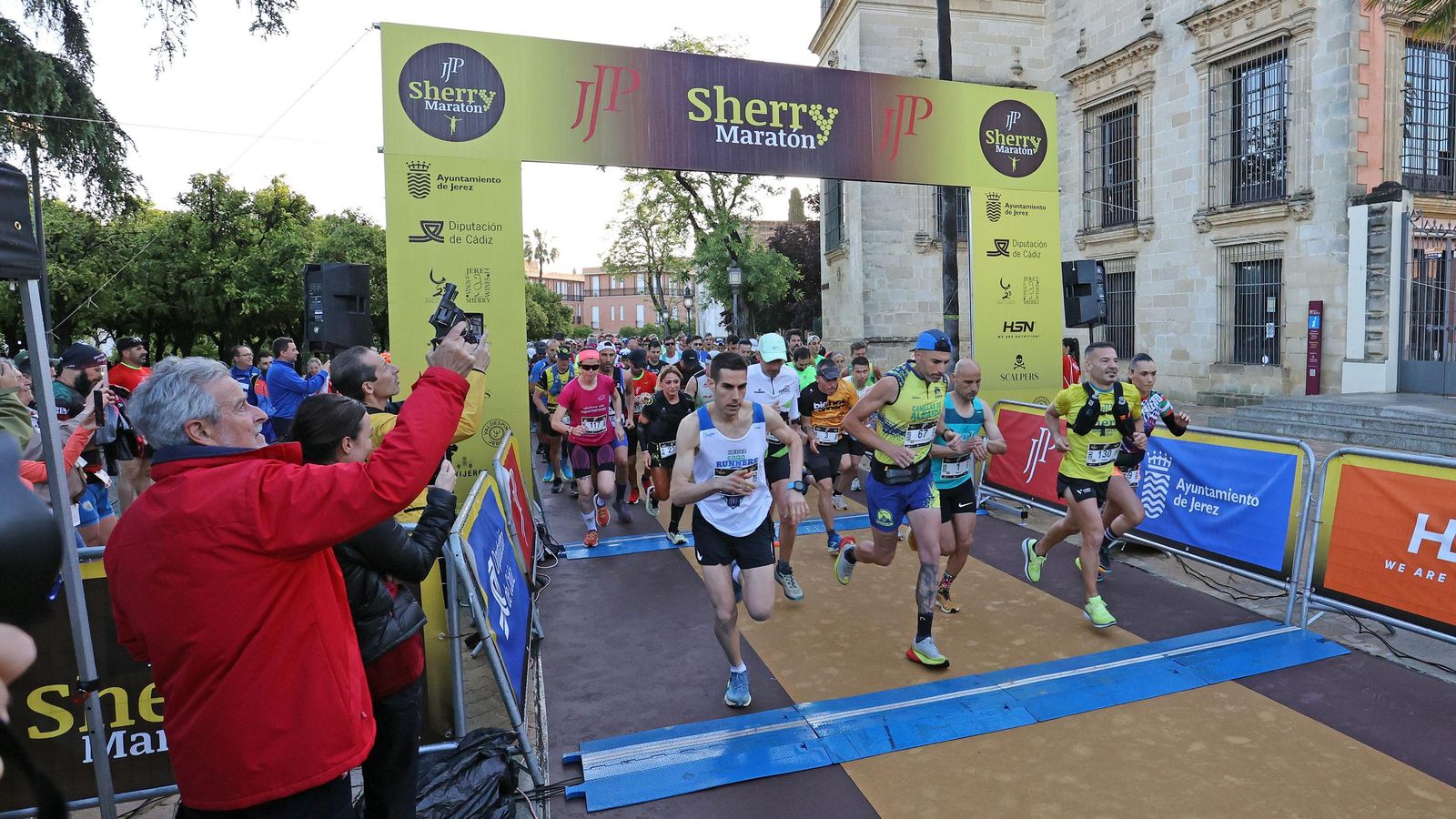 Búscate en la Sherry Maratón 2025 de Jerez (I)