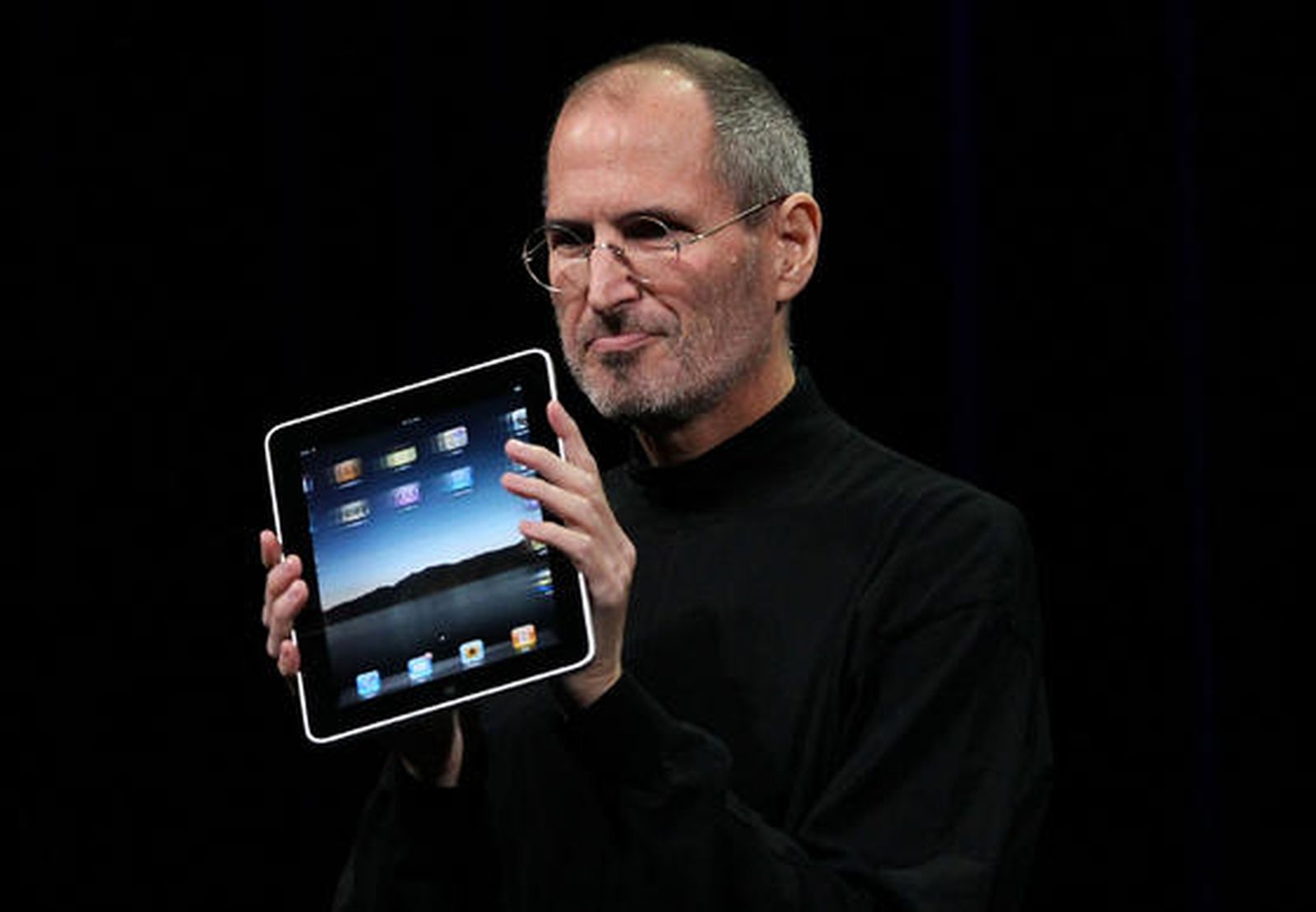 Apple presenta su 'ordenador tableta' iPad en San Francisco. / Reuters · AFP Photo
