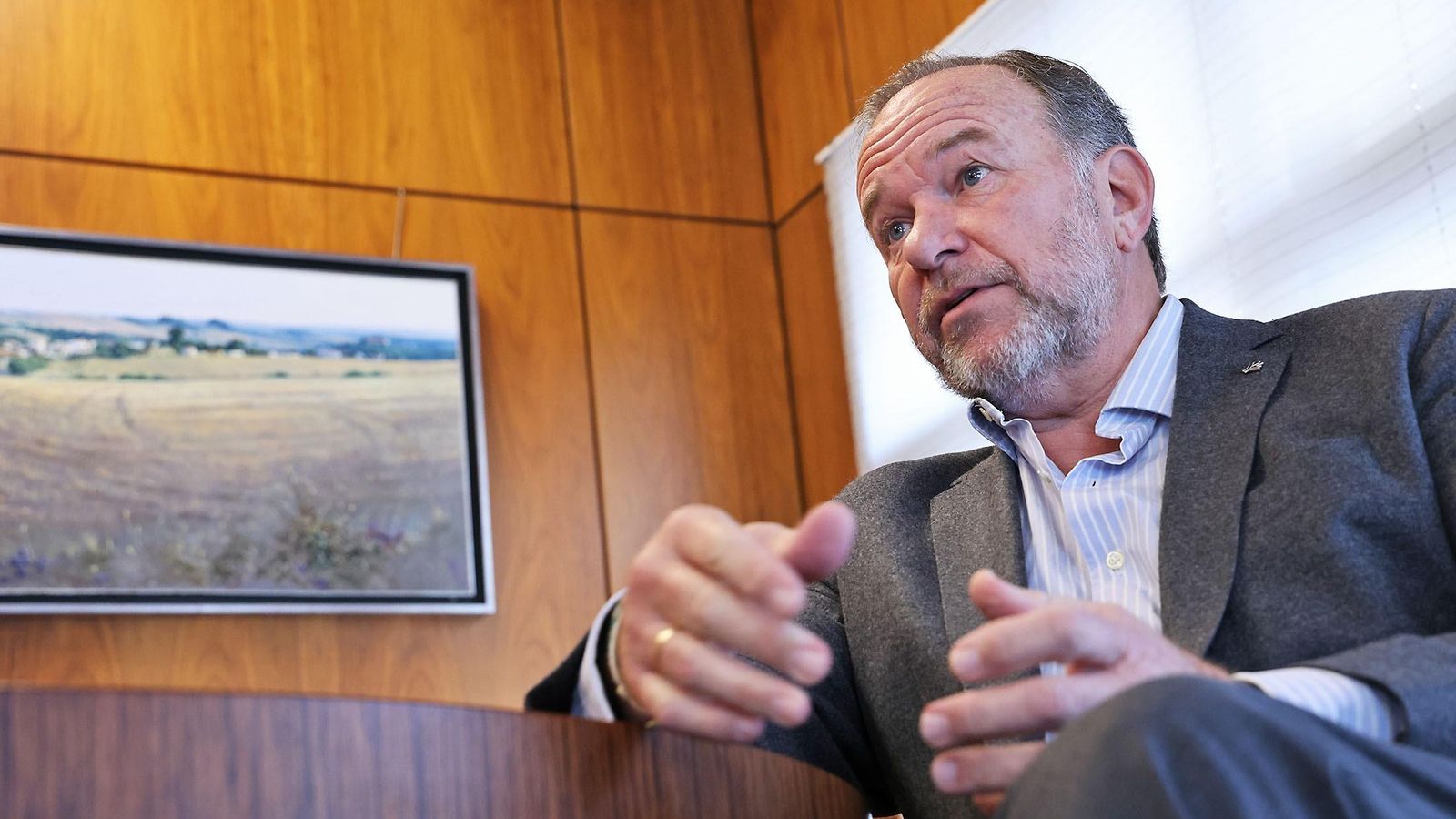 El presidente de la Caja Rural, durante la entrevista.