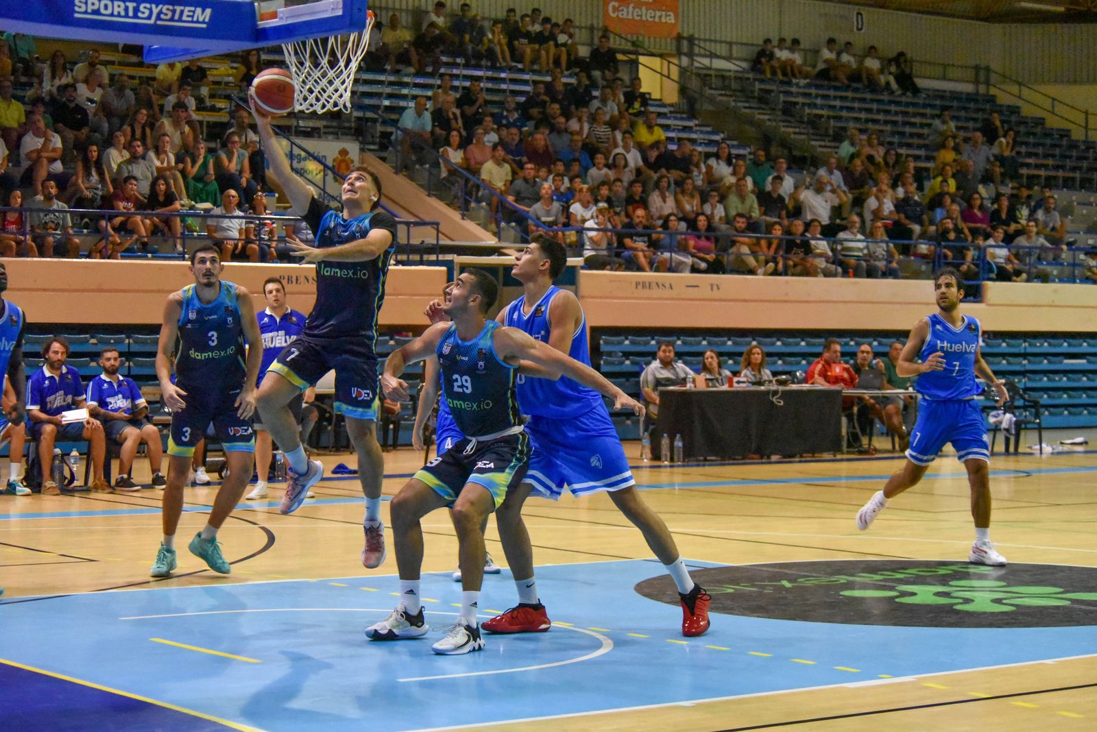 Las fotos del Udea - Ciudad de Huelva de la Copa Diputación de baloncesto