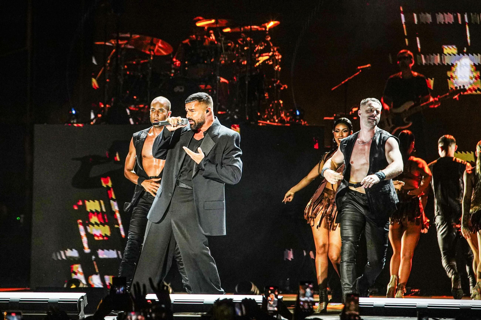 Ricky Martin hace vibrar a su público en la Plaza de Toros