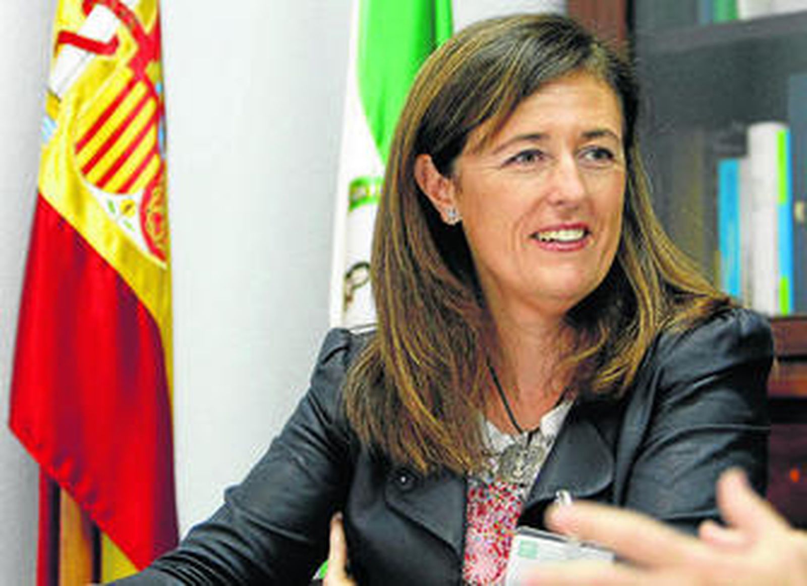 La todavía directora gerente del Puerta del Mar, María Dolores Alguacil, durante un acto público.