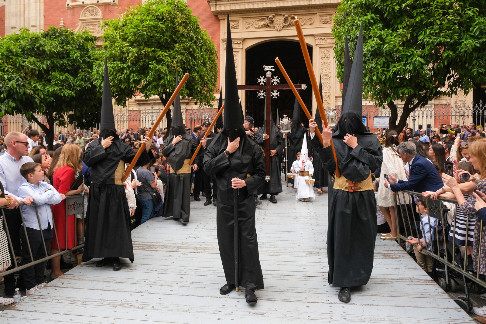 LAS IMAGENES DE LA BORRIQUITA (HDAD DEL AMOR) EN SEVILLA SEMANA SANTA 2024