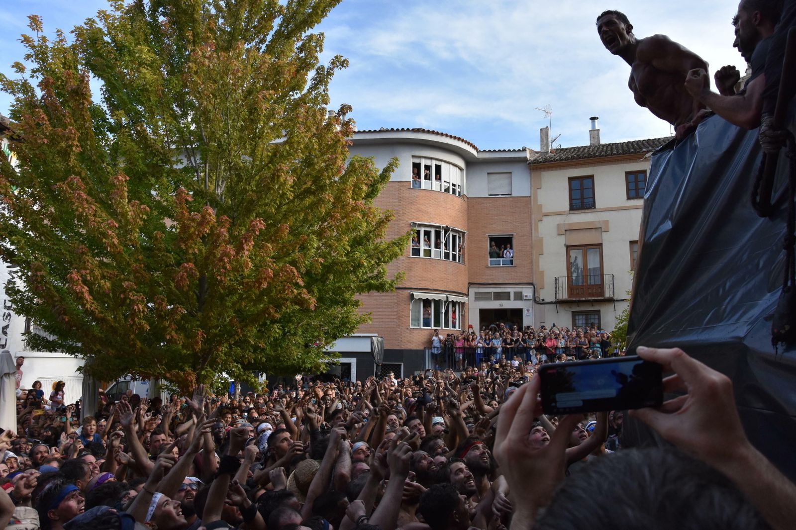Imágenes del Cascamorras en Baza