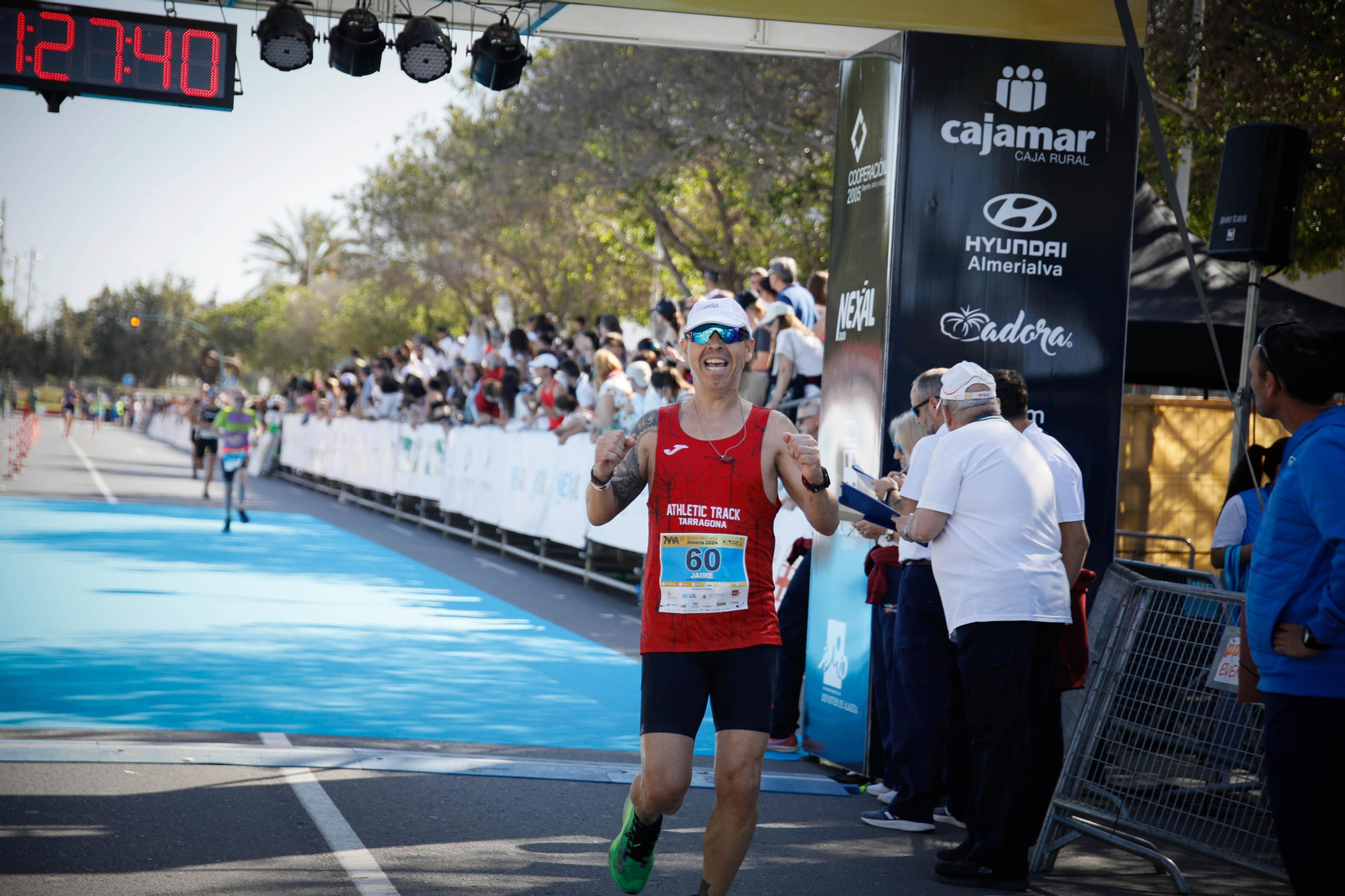 Imágenes de la llegada de la Media maratón Ciudad de Almería