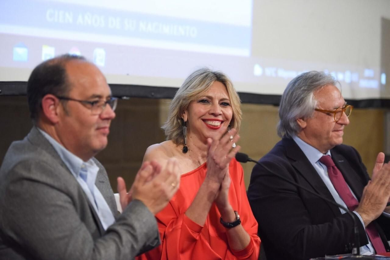 Francis Gallardo, Marina Bernal y Francisco Camas, en la presentación.